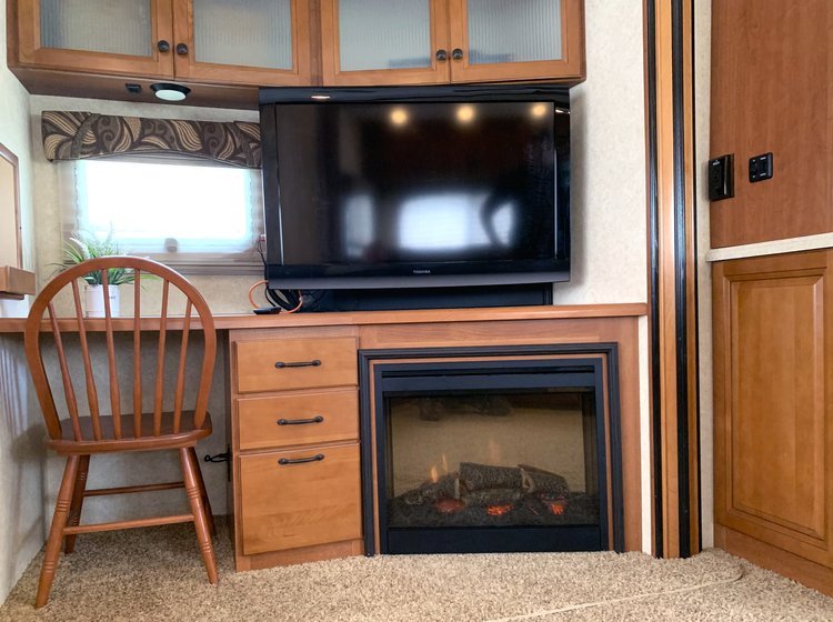 Gallery 16 RV TV Fireplace.jpg