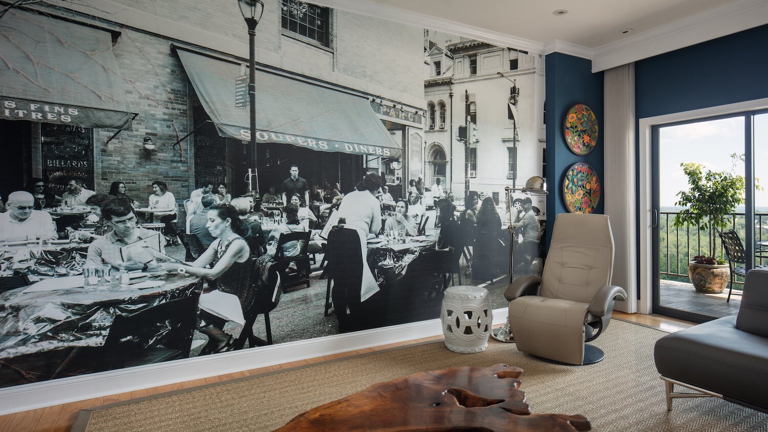 livingroom2web.jpg