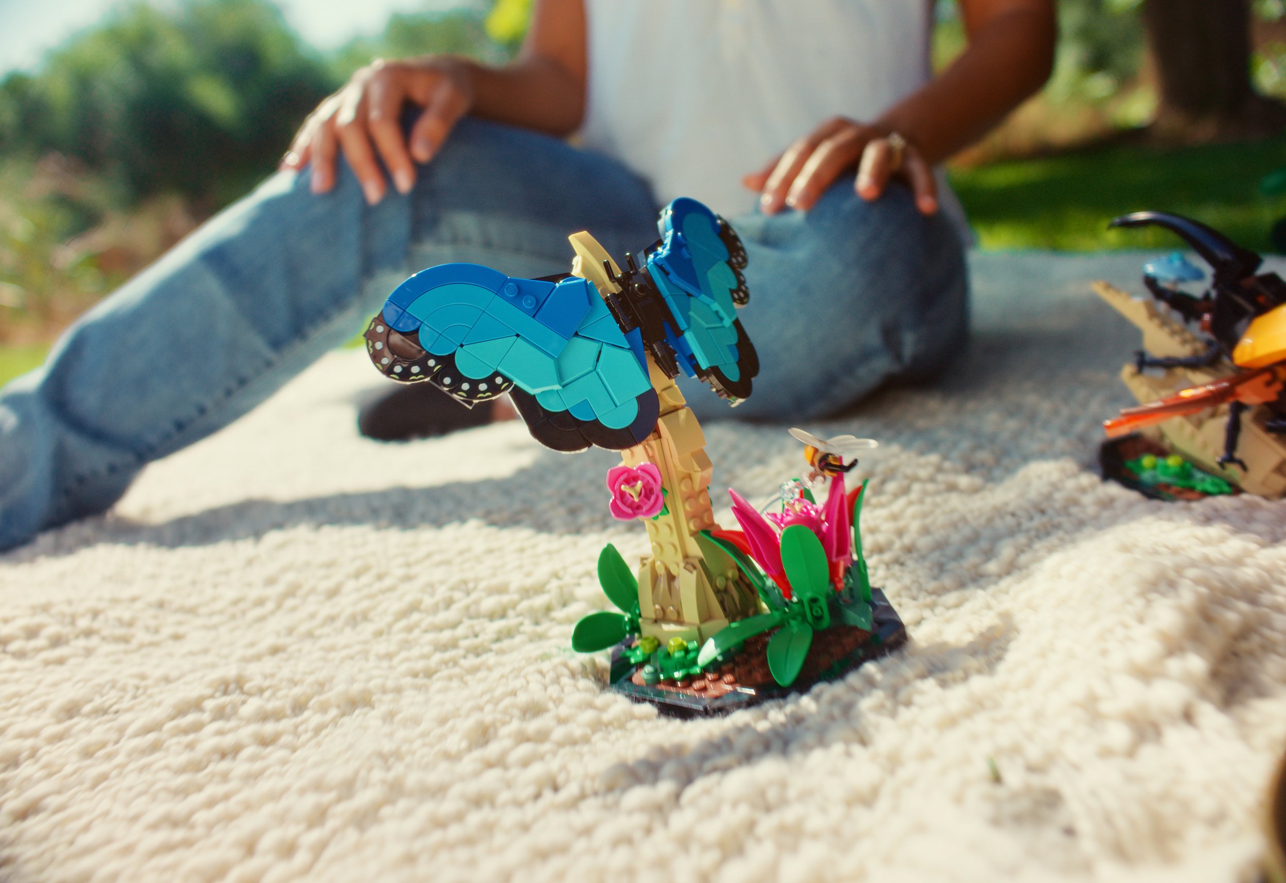 LEGO DC FINAL CONFORM.00_01_06_22.Still025.jpg