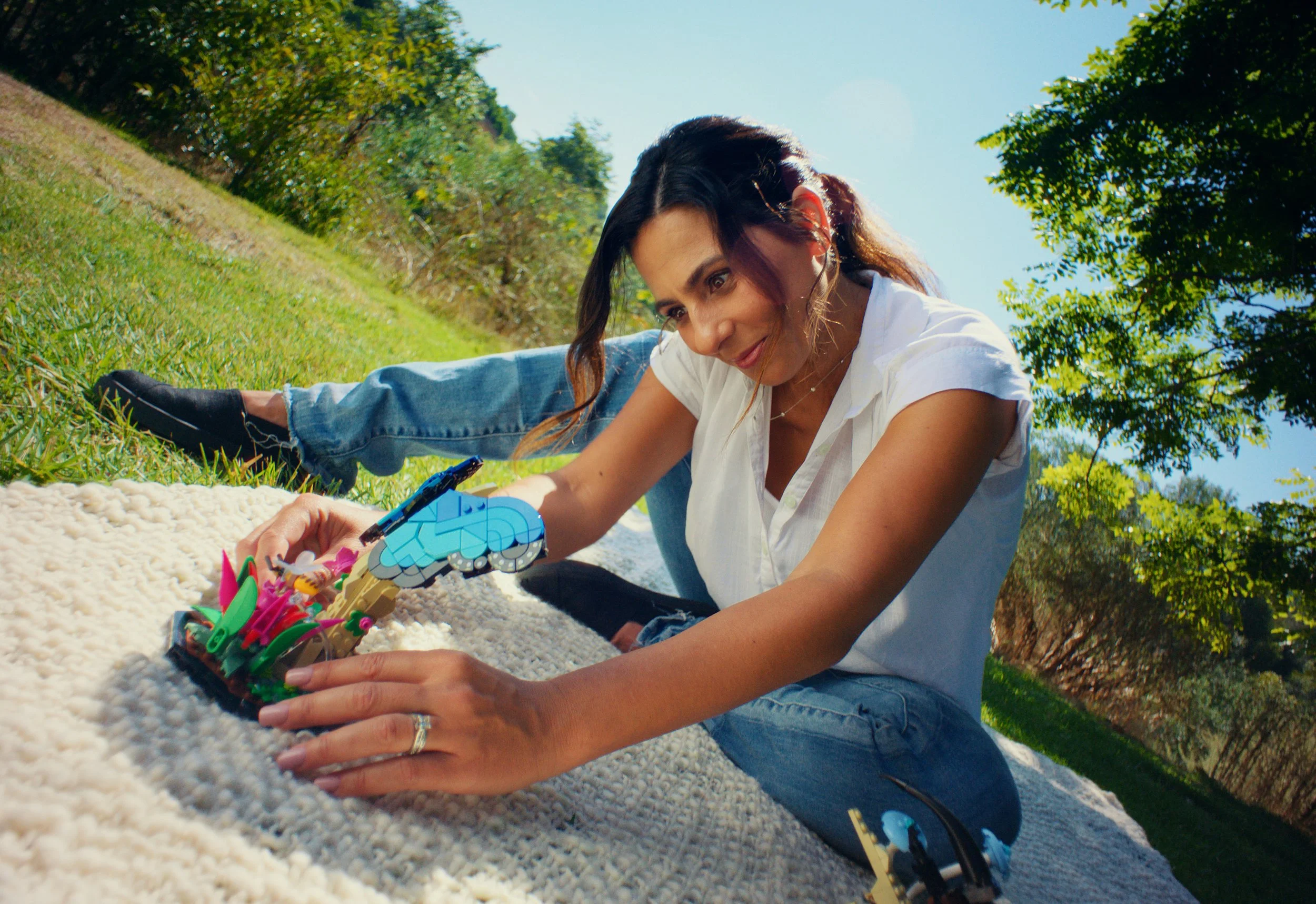 LEGO DC FINAL CONFORM.00_01_04_14.Still024.jpg