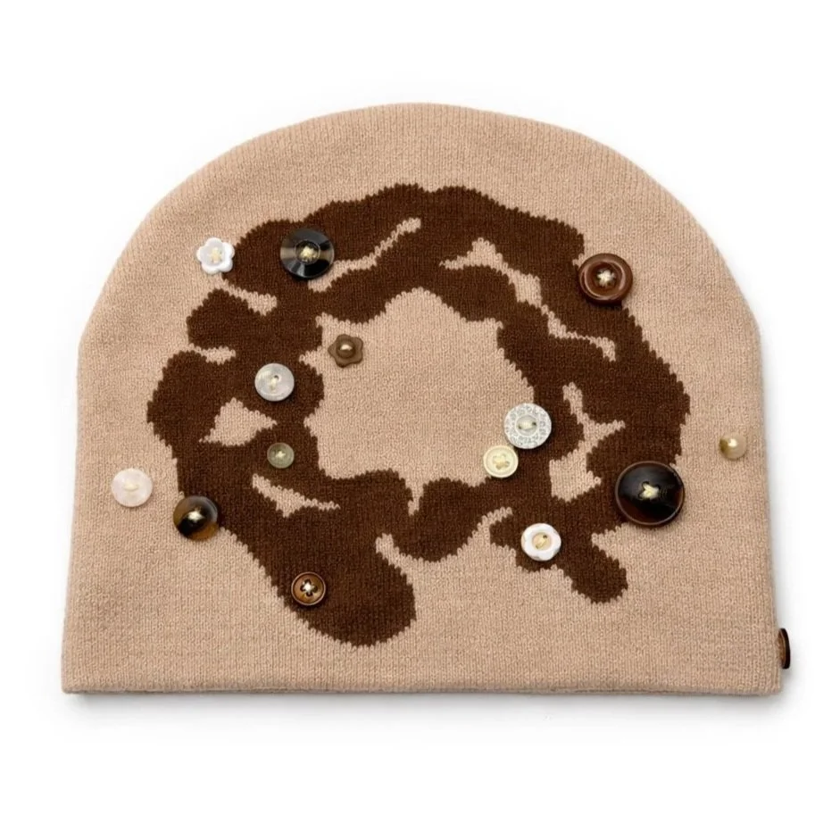 EMBELLISHED LOGO BEANIIE - BUTTONED
