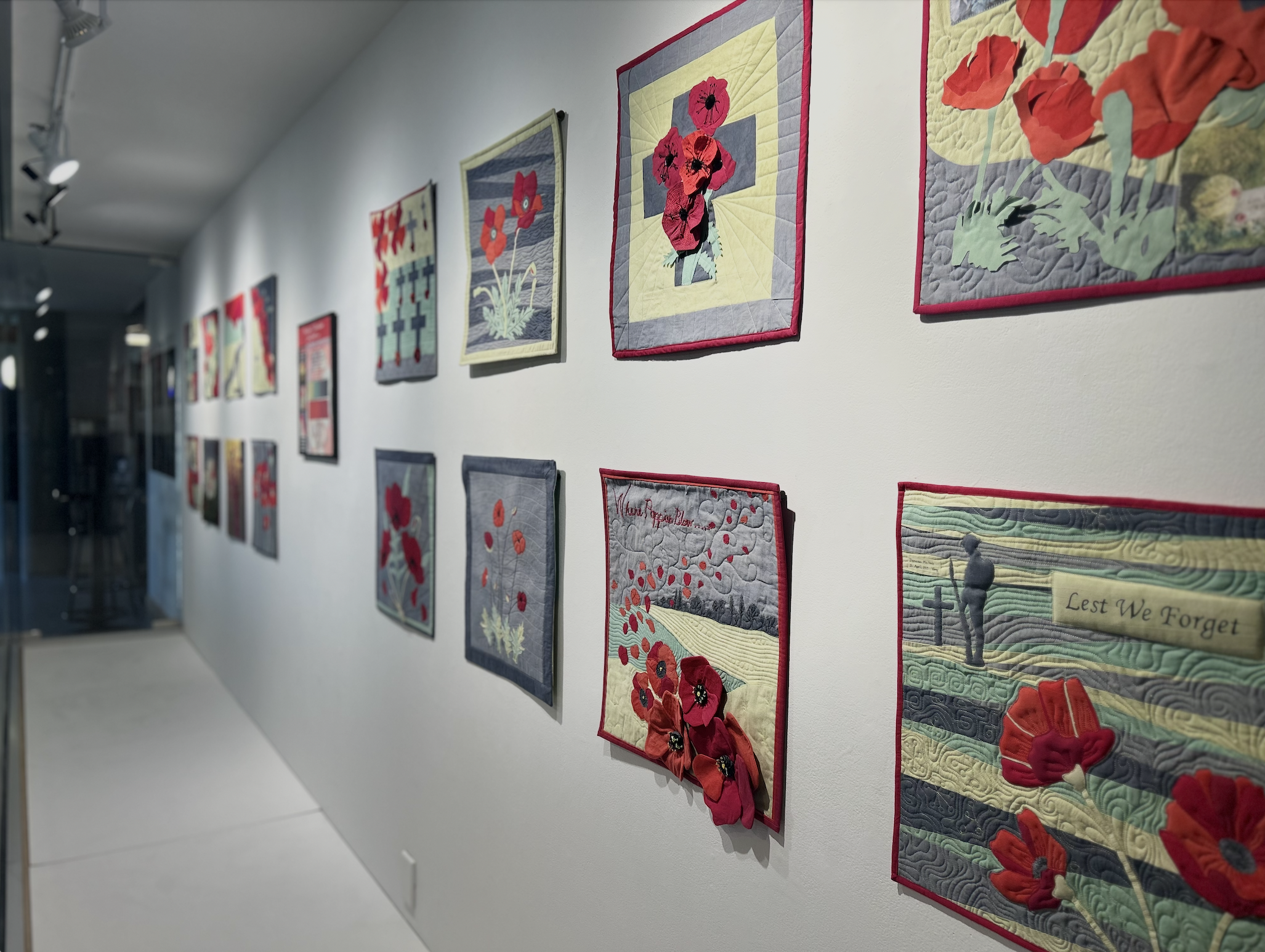 Lest We Forget // Exploring The Poppy With The Pincushion Quilt Guild