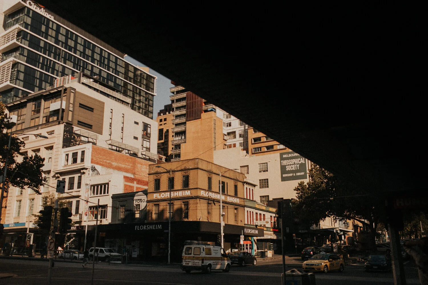 Melbourne: Under the Bridge