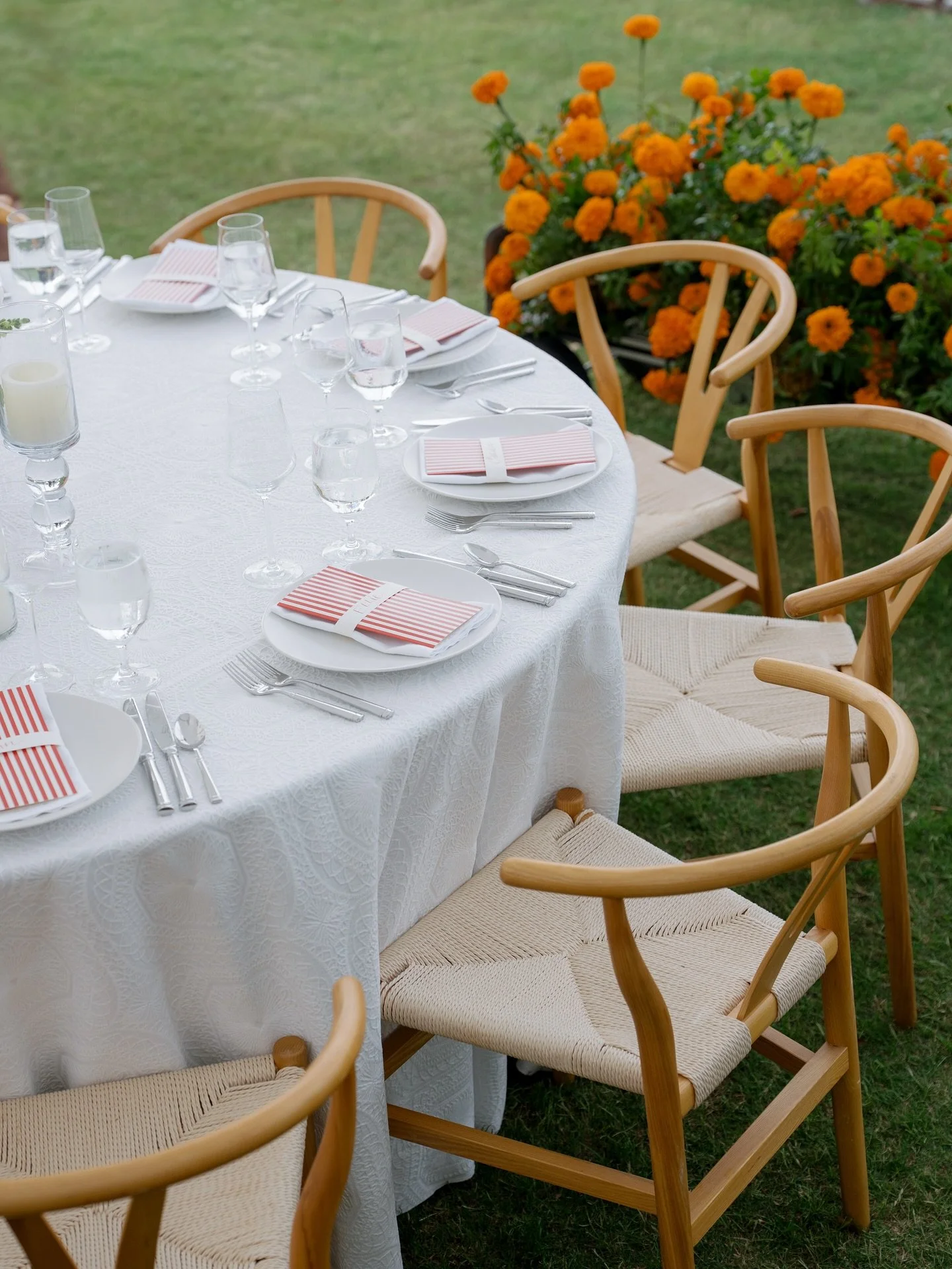 Intentional. Elevated. Unforgettable. 

Our pieces helped bring this stunning wedding vision to life.  From ceremony to reception, this design was both 
STUNNING &amp; BOLD

White Birch Pieces:
Reception-
Camden 18&rsquo; Half Oval 
Aster 10&rsquo; b