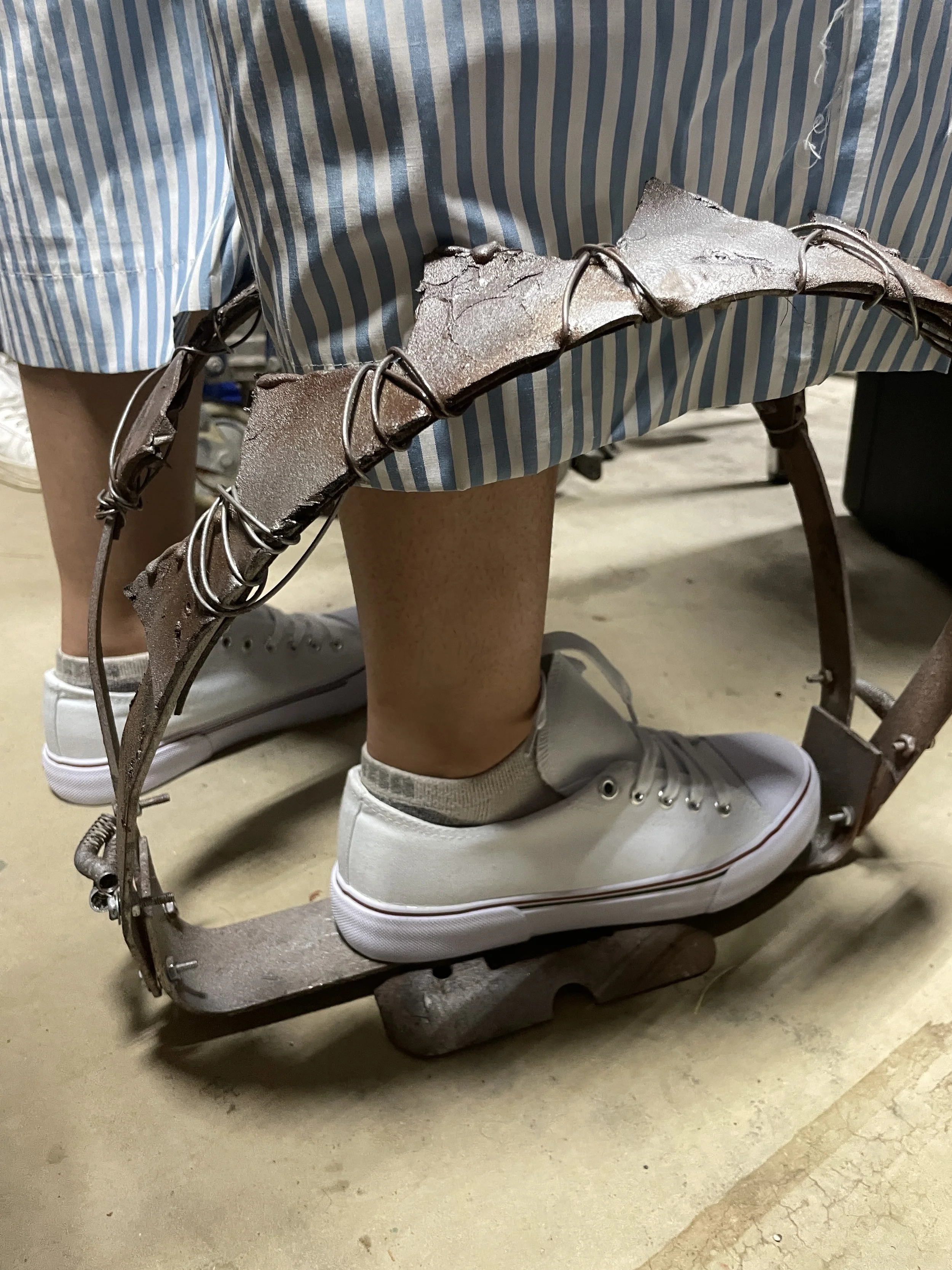 BEAR TRAP - PROP PAINTING