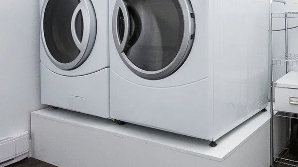 DIY: Laundry Pedestal