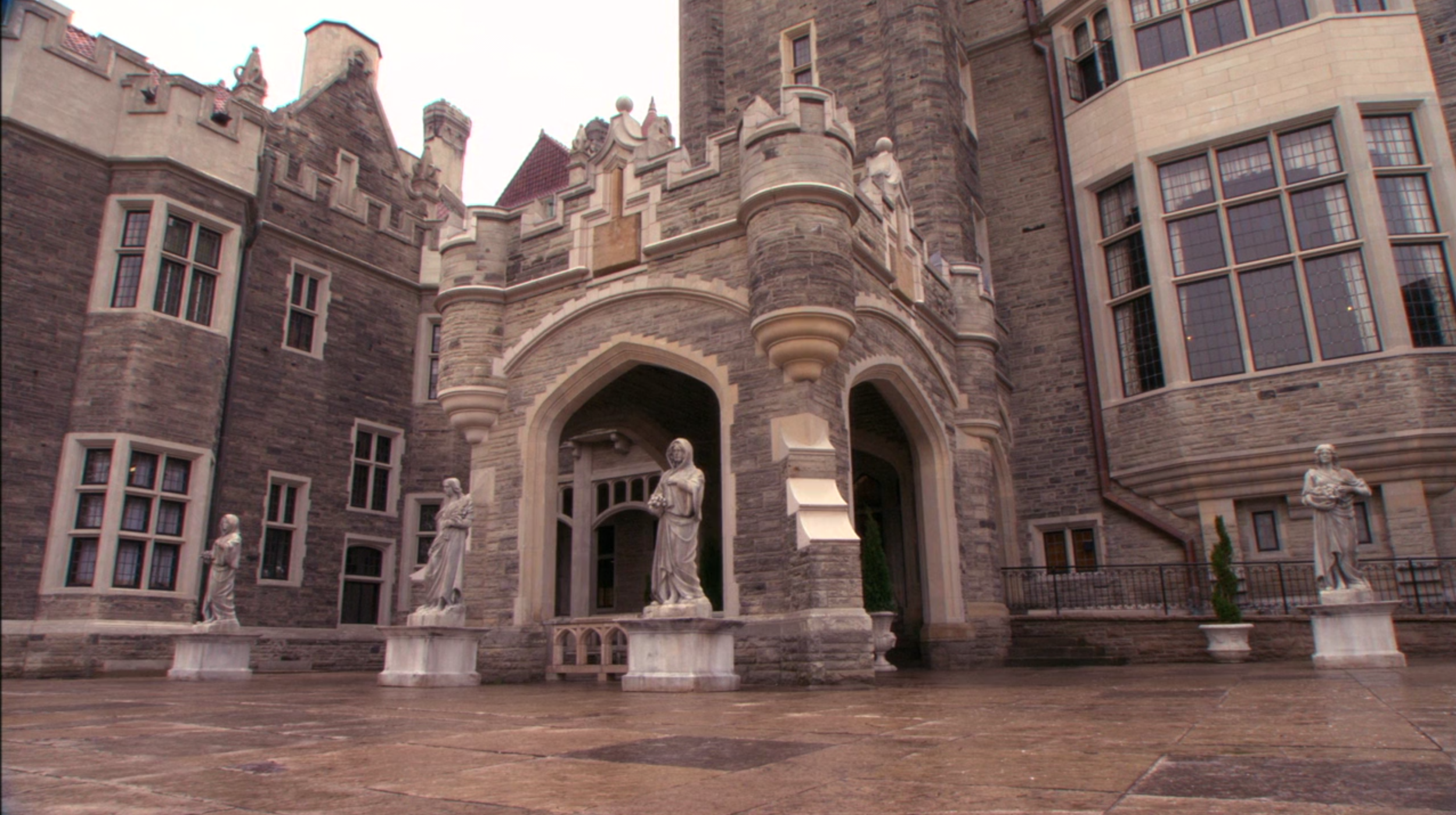Twitches Too - Casa Loma - Filming Locations 19.png