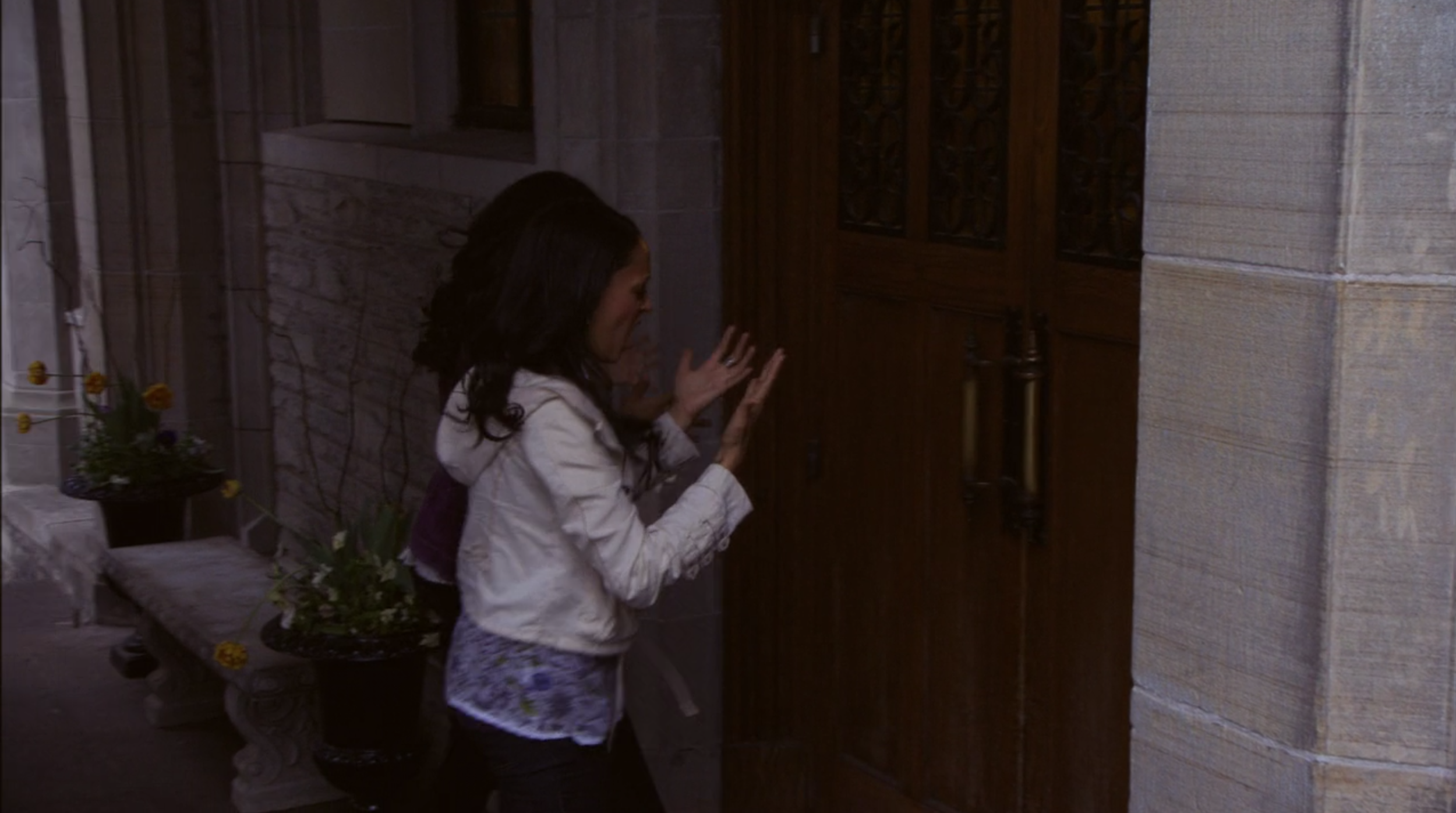 Twitches Too - Casa Loma - Filming Locations 23.png