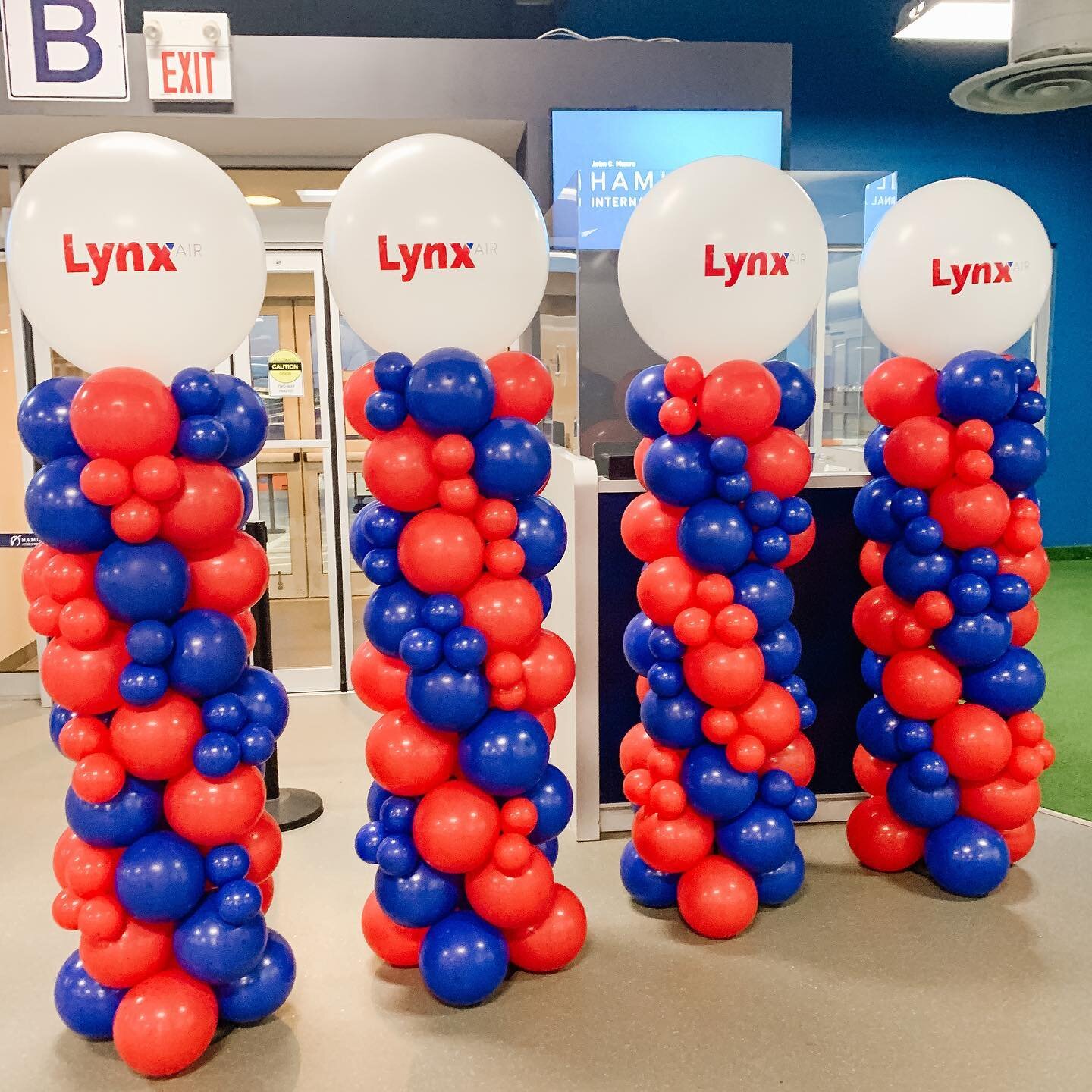 That time I created giant organic balloon towers for @lynx_air&rsquo;s Inaugural Flight Celebration @flyyhm.
It was such a pleasure working on this project. Thank you YHM team for your trust! 🙏
