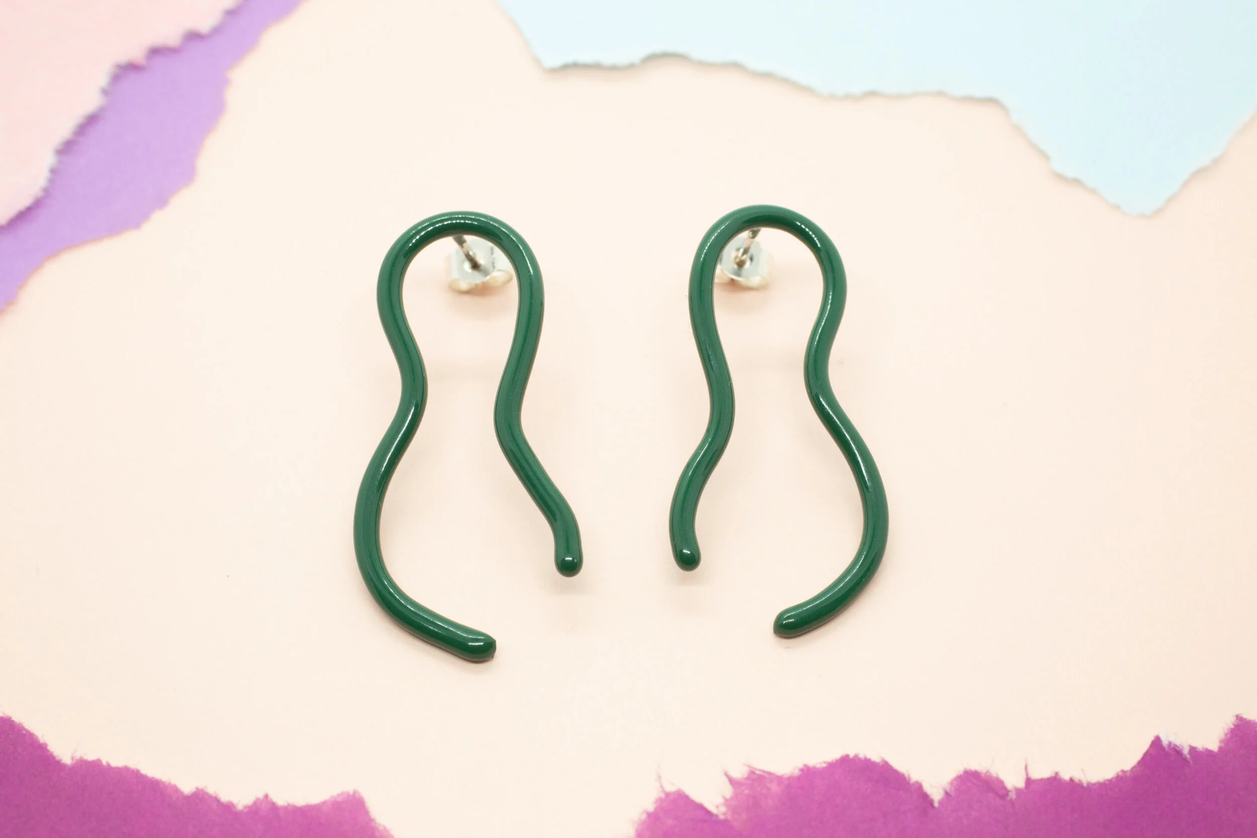 X-Large Wavy Incomplete Oval Green Earrings