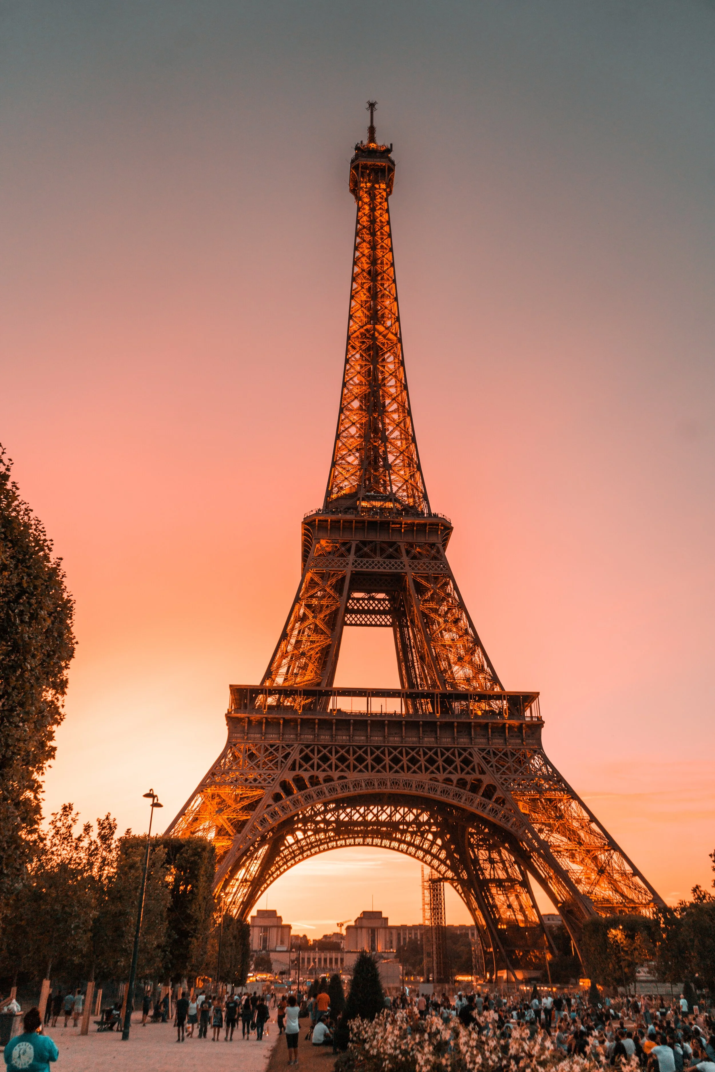 Eiffel Tower Paris.jpg