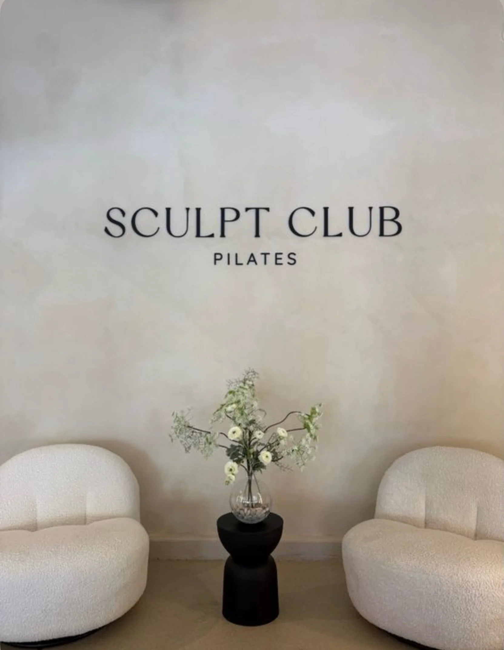 We are already in love with this branding 
#branding #pilates #brandmanager #socialmediamanager