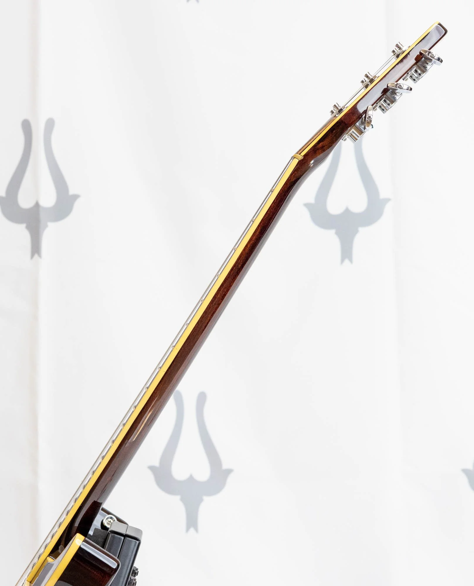 Falcon 813648 lr-11.jpg