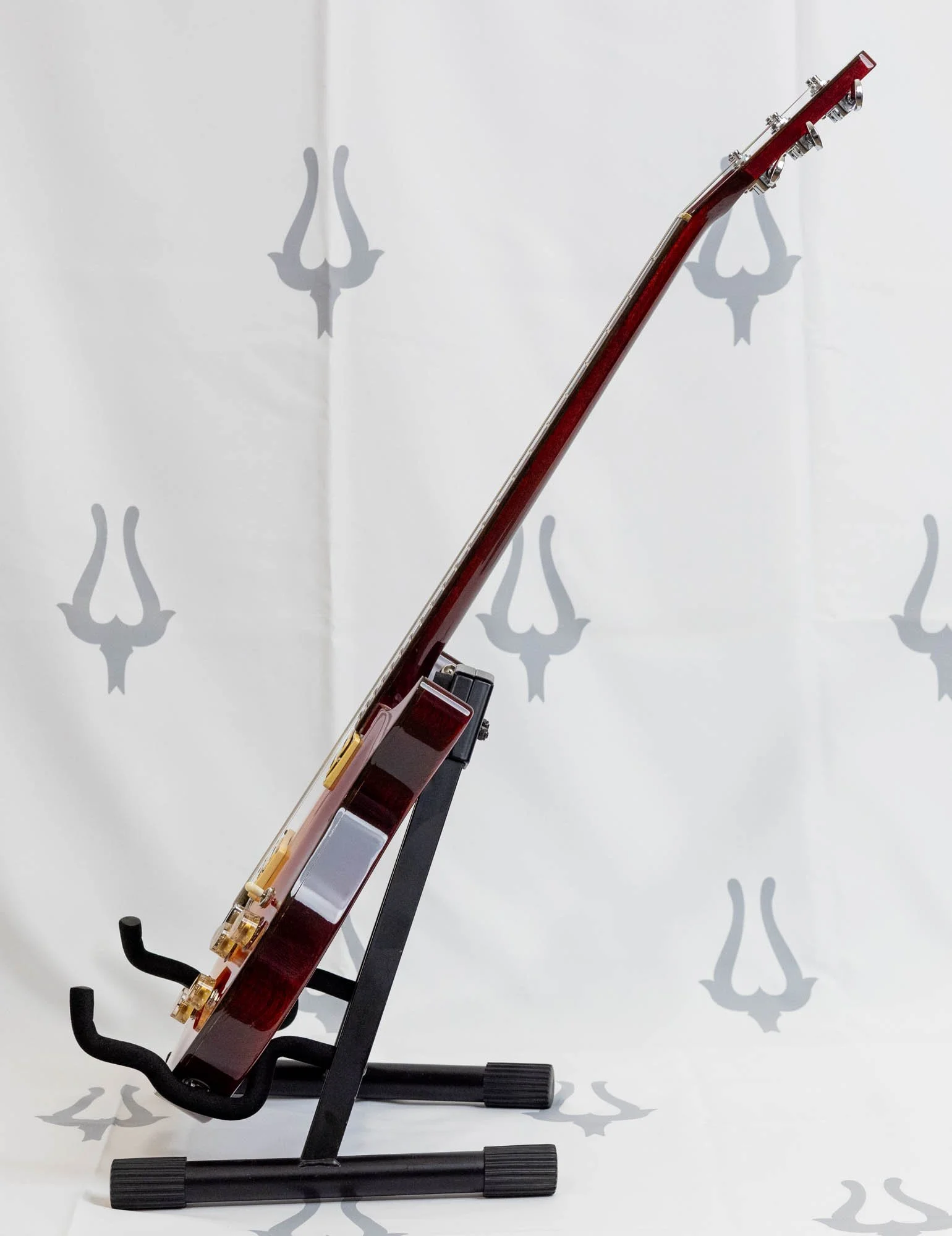 1980 Washburn Falcon Cherry Sunburst