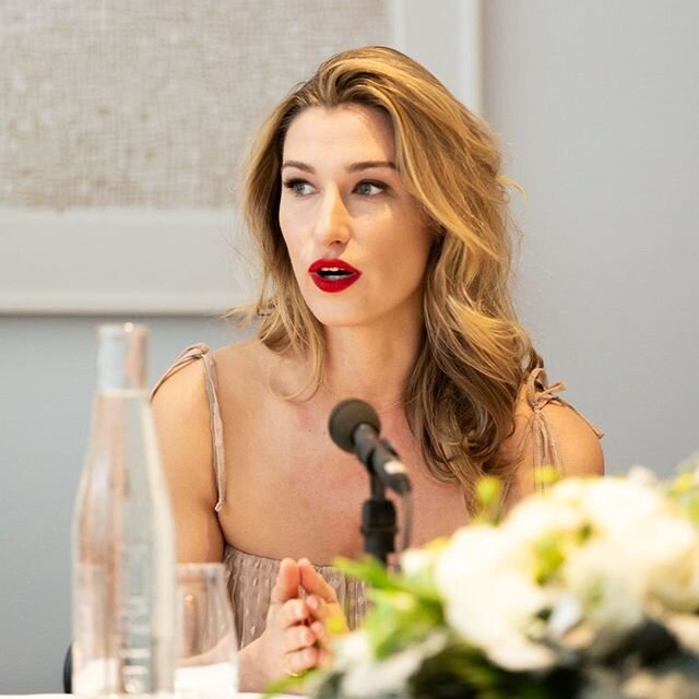 ⁣Our founder @laurenremingtonplatt had the pleasure of connecting with an incredible group of industry professionals to discuss ageless beauty in the digital age! Swipe for scenes from the panel hosted by Vensette and @reviveskincare. ⠀
⠀
⠀
⠀
⠀
⠀
#Ve