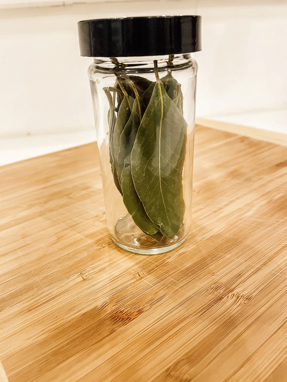 Can You Freeze Bay Leaves: Ultimate Guide to Freshness Preservation