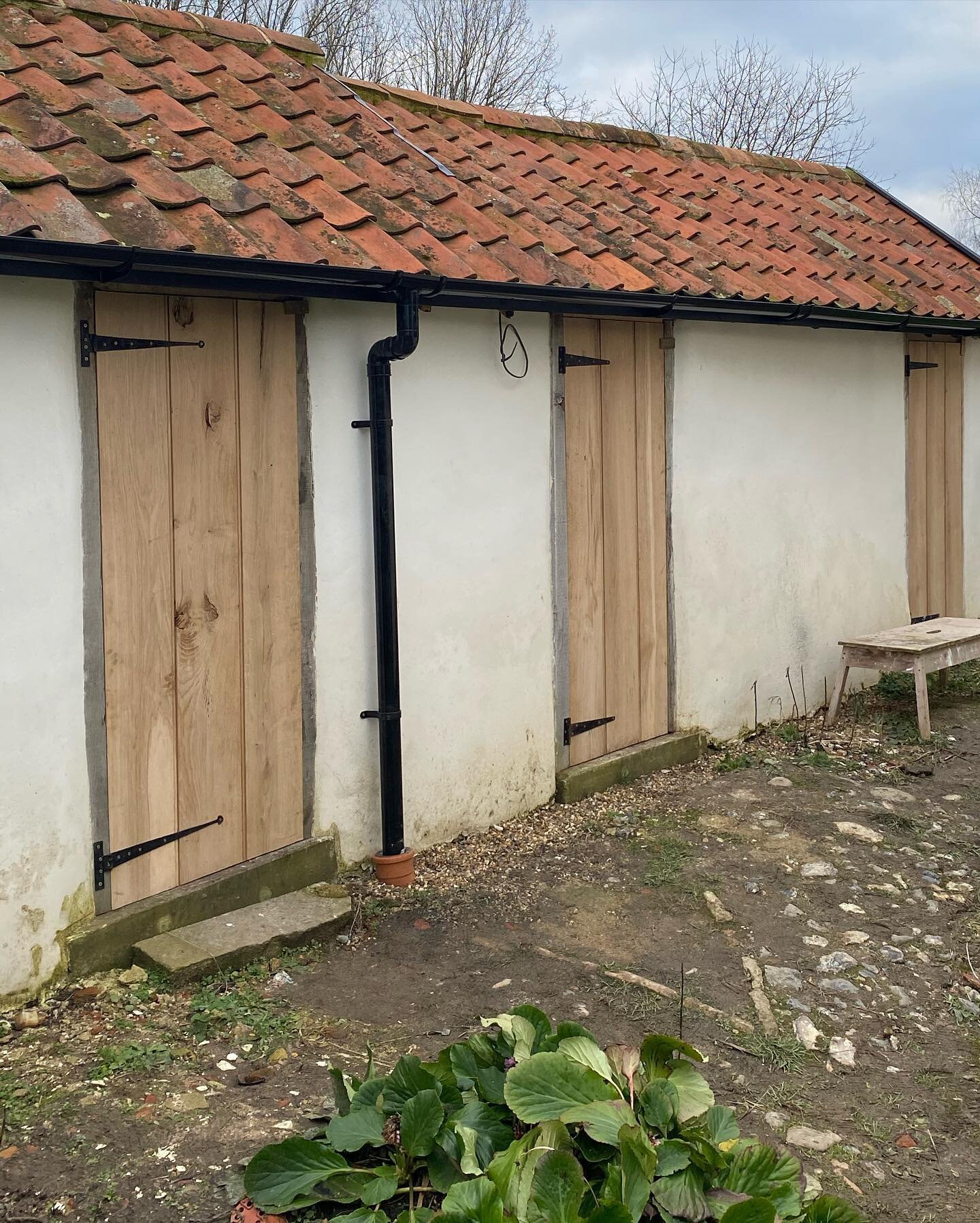 New doors, when I priced for this job, the client wanted new doors, but had a budget, the only way we could keep to her budget and have oak doors was to buy the oak raw, plane and mould and put together and fit all 5 doors, it&rsquo;s nice seeing raw