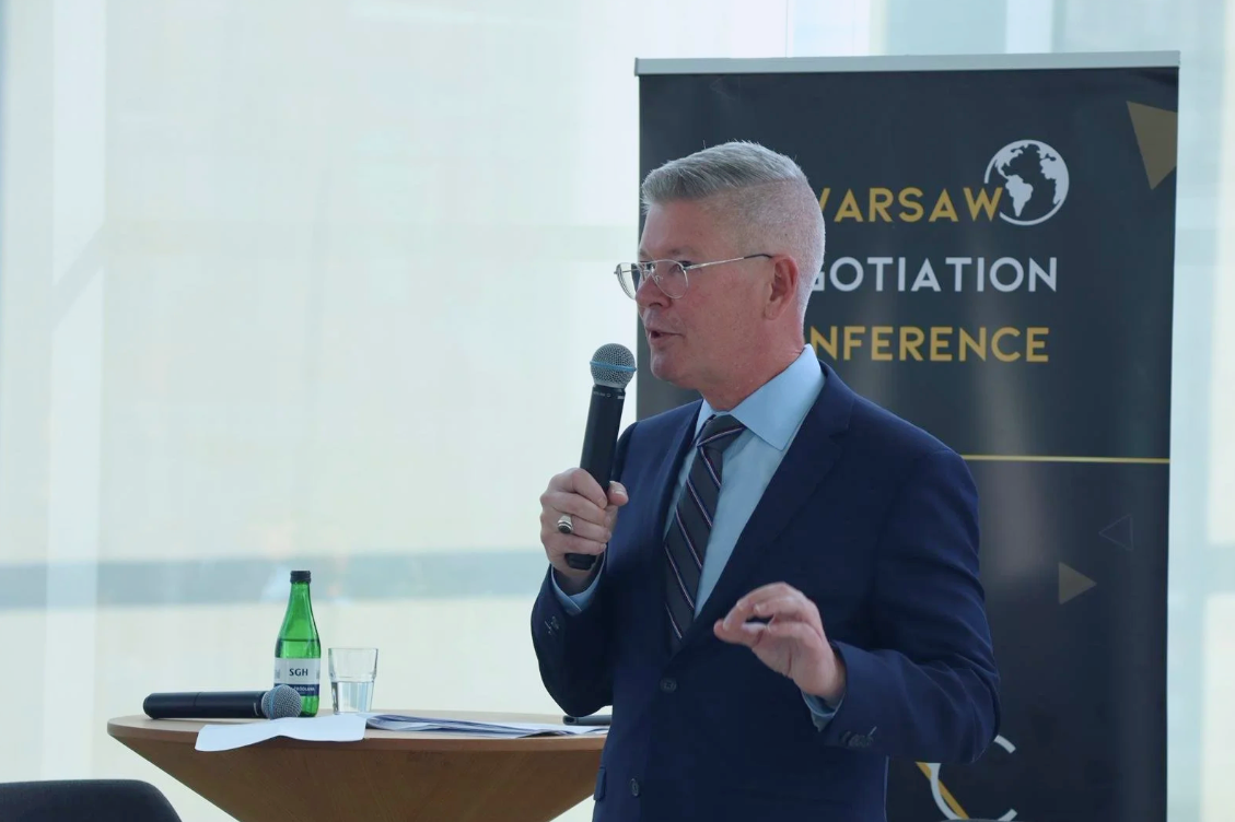 Daniel Duty Speaking at Warsaw Negotiation Conference