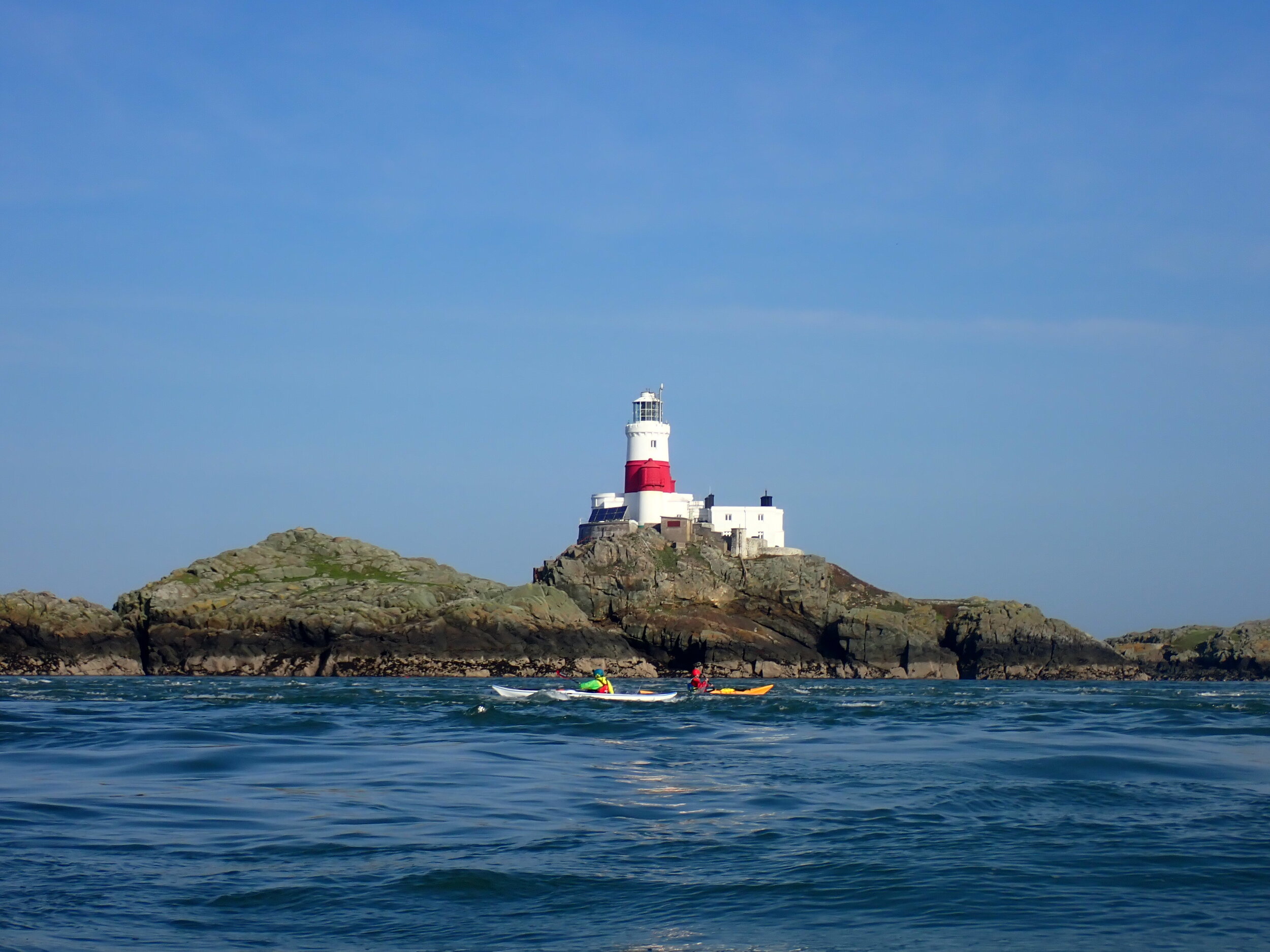 Sea kayaking Goleudŷ Ynysoedd y Moelrhoniaid