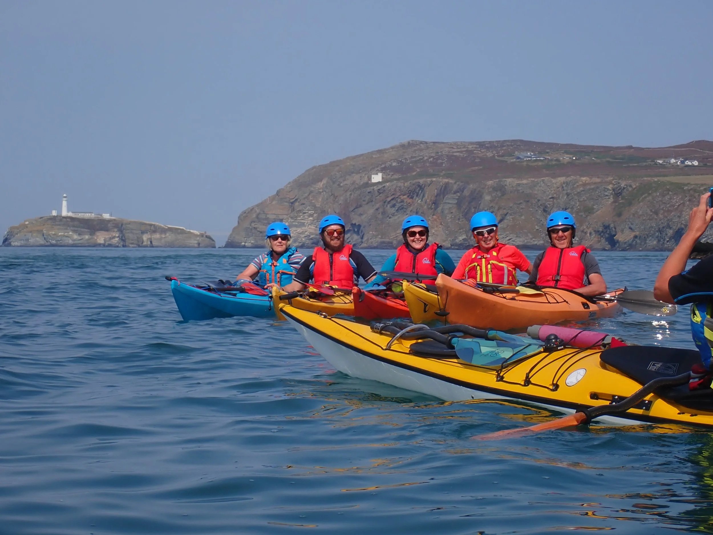Sea kayaking skills course in Anglesey (Ynys Môn) with coaching on the water