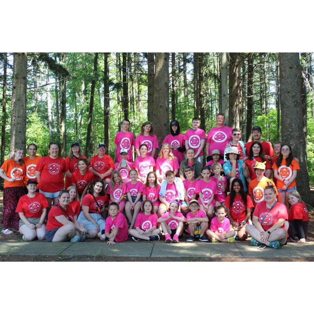 Lots of big smiles for our hot pink shirts this year 🩷 Week 1 campers have been learning about The Four Elements and are anticipating the arrival of Global Warmington at camp today!
