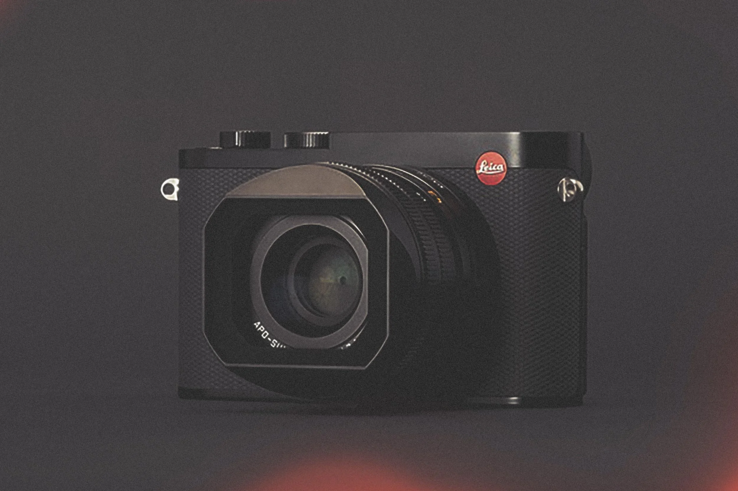 Il punto di rottura:  Leica Q3 43 — Prova Sul Campo  \  Breaking Point: Leica Q3 43 — Field Test