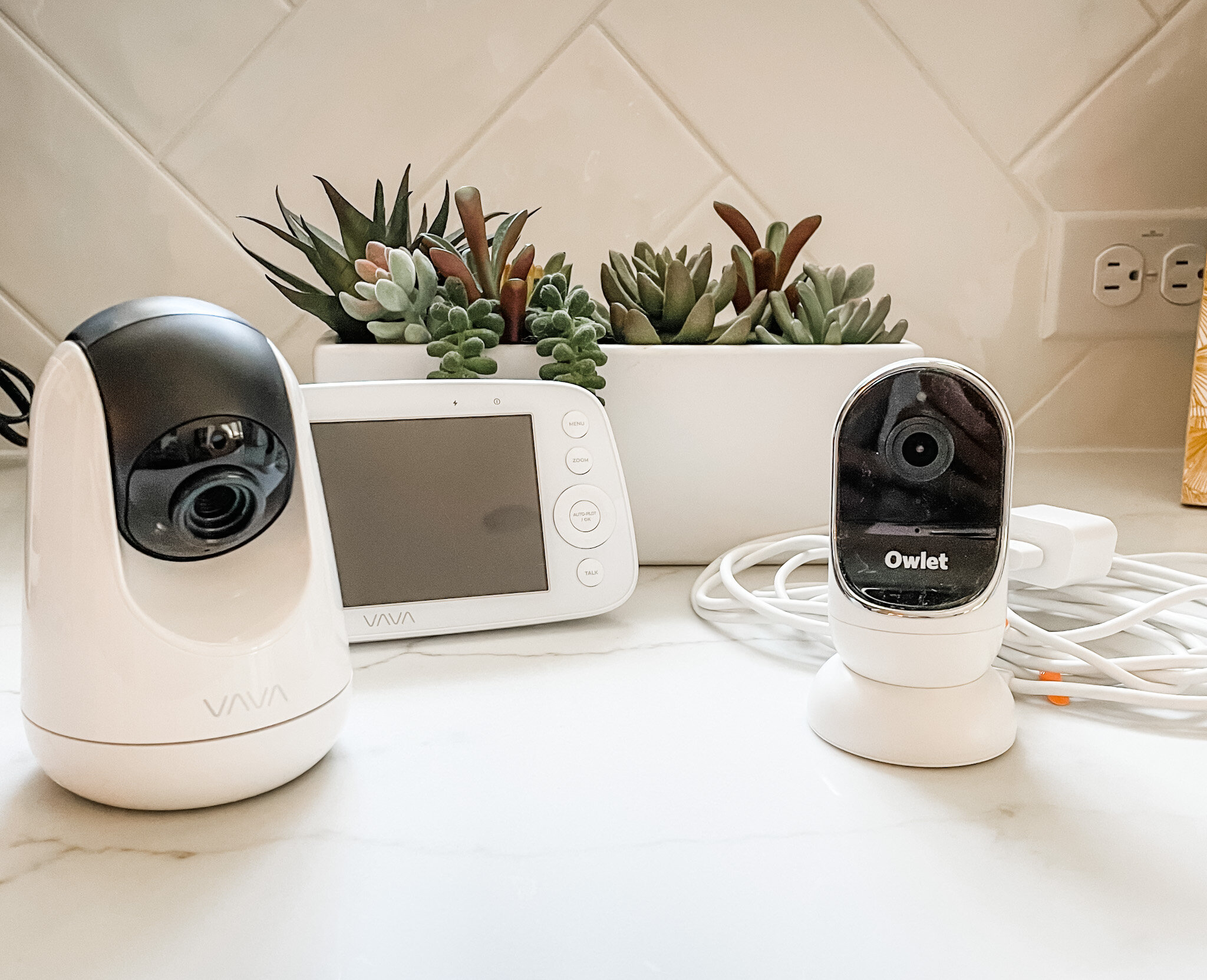 Wifi vs Non-Wifi Baby Monitor: My 2 Favorite Baby Monitors