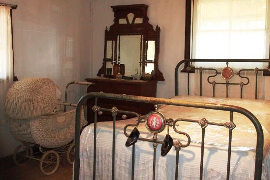 rathbone-cottage-bedroom2.jpg