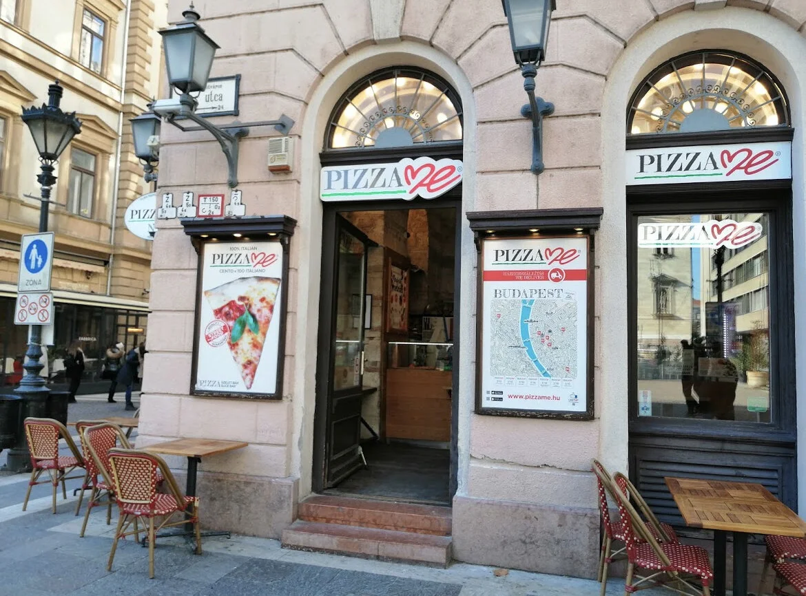 I Had The Best Pizza Ever In Budapest! 🇭🇺