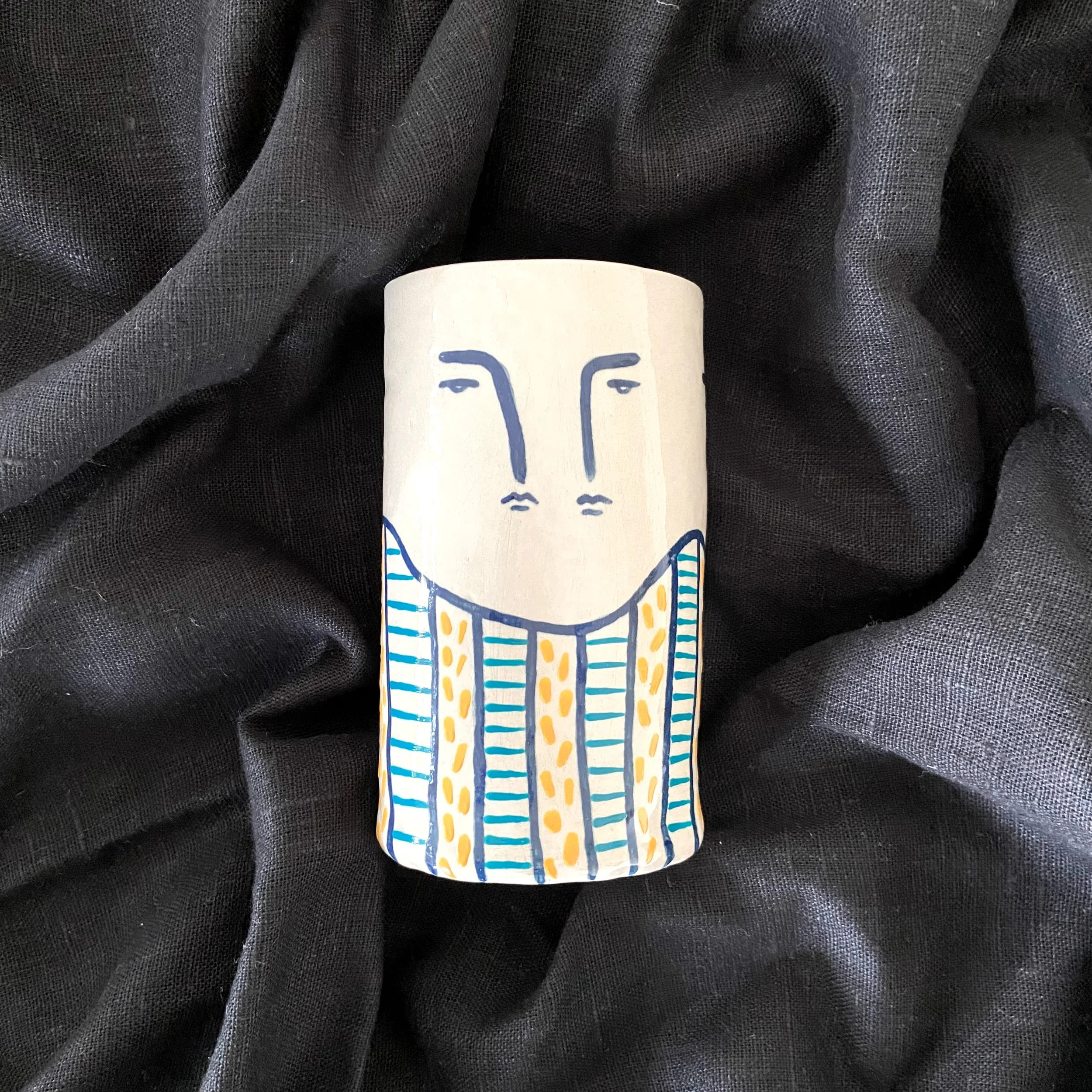 VASE 3 - DETAIL 1.jpg