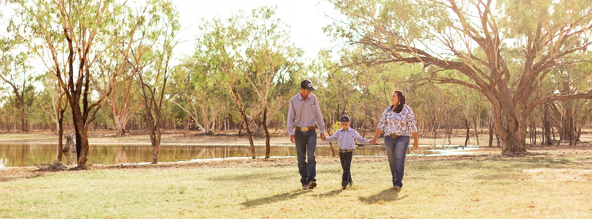 Find out why Taylahs family photos in Barcaldine were so cool