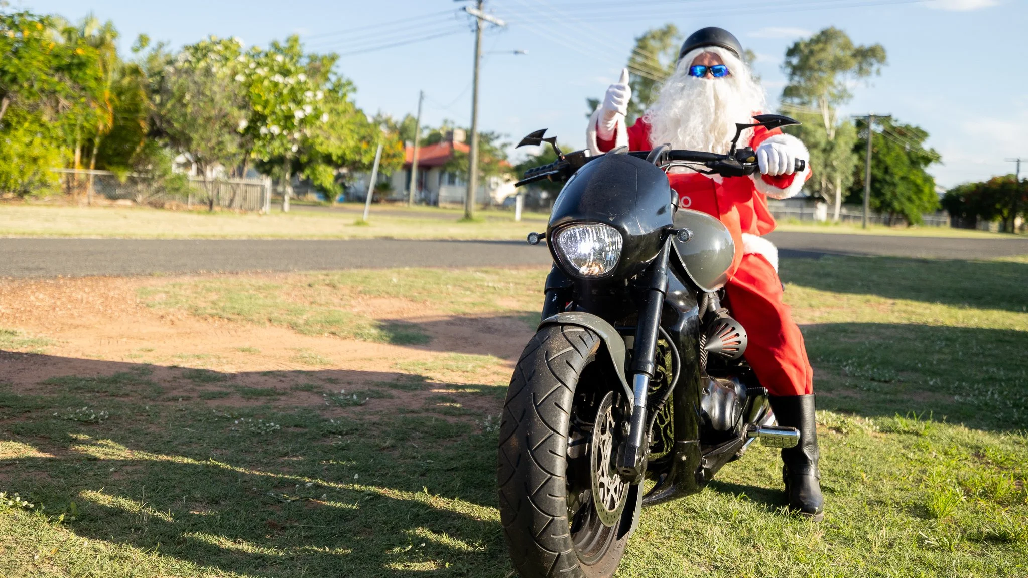 Barcaldine's Christmas Heroes Bring Unique Festive Spirit to the Outback