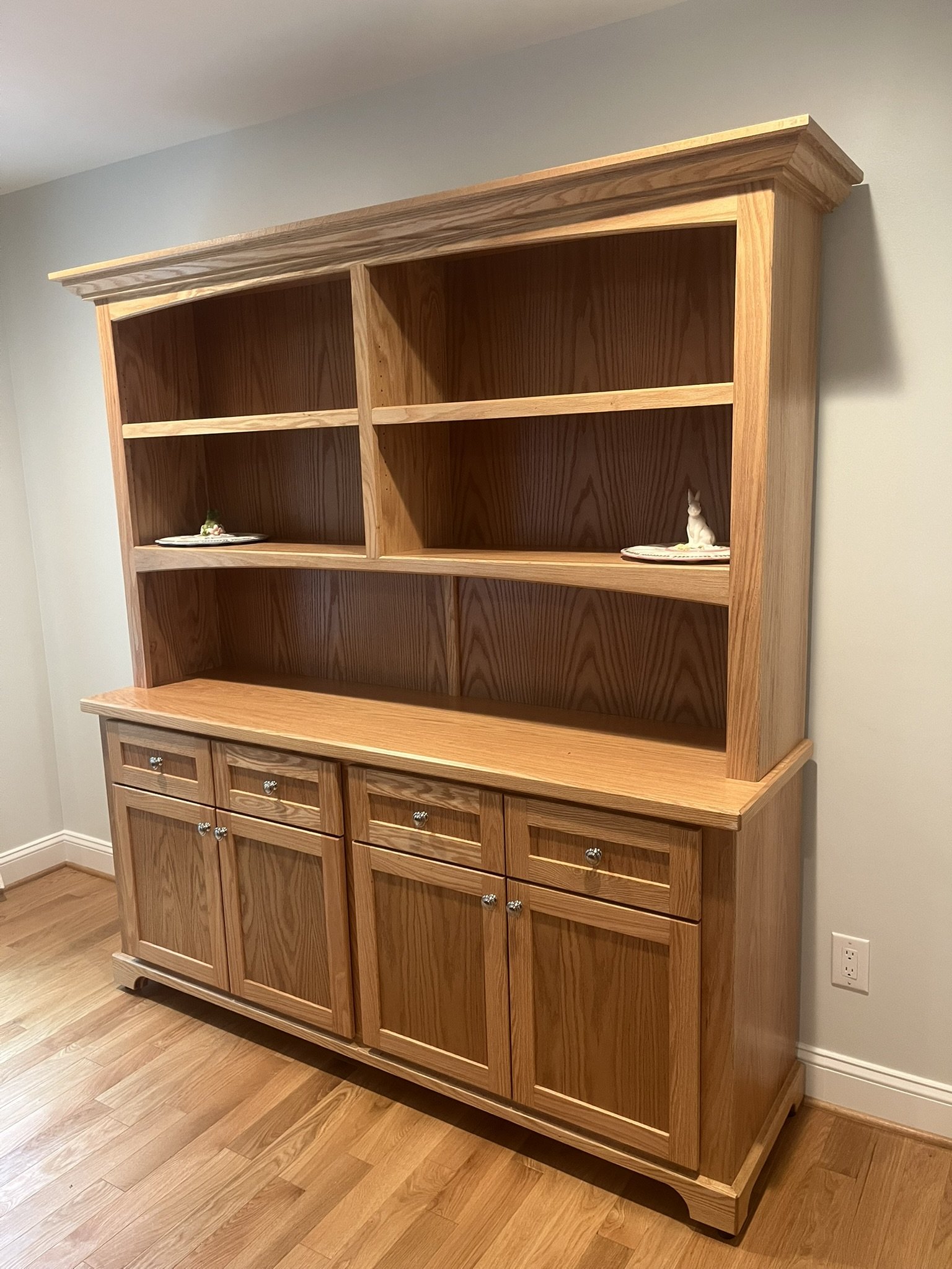 design-build-oak-hutch.JPEG