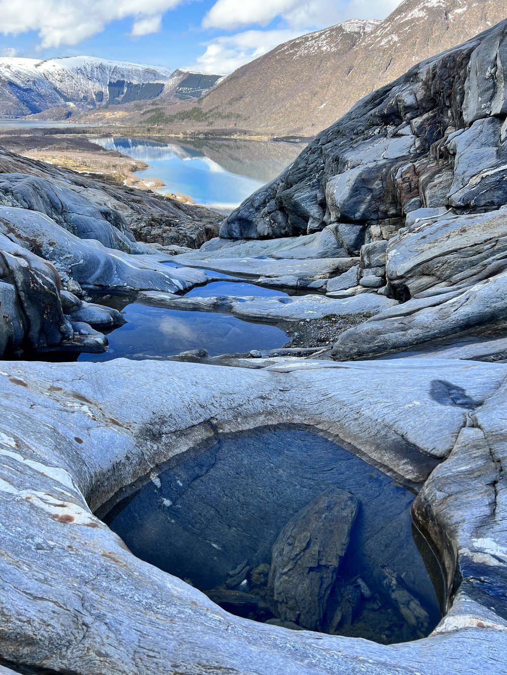  Natural lakes and pools on our way on top of Svartisen glacier. ©Belén Garcia Ovide 