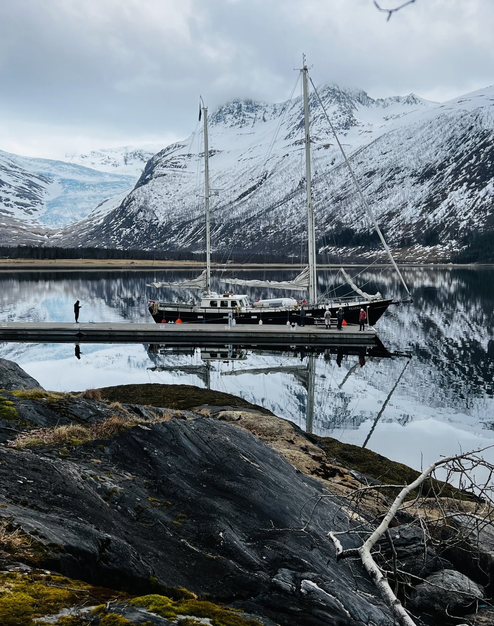  Docking by the lake by Svartisen glacier. ©Belén Garcia Ovide 