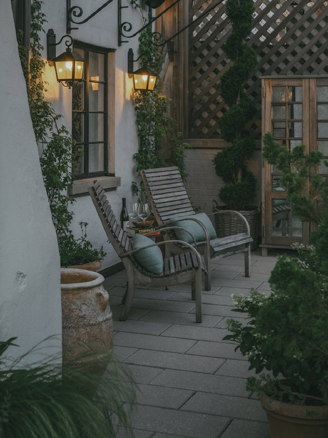 It's early evening. You've just opened a bottle on your newly landscaped terrace, the view stretching out before you. This is what thoughtful design is all about, creating spaces that invite you to slow down and enjoy the moments that matter.

We cre