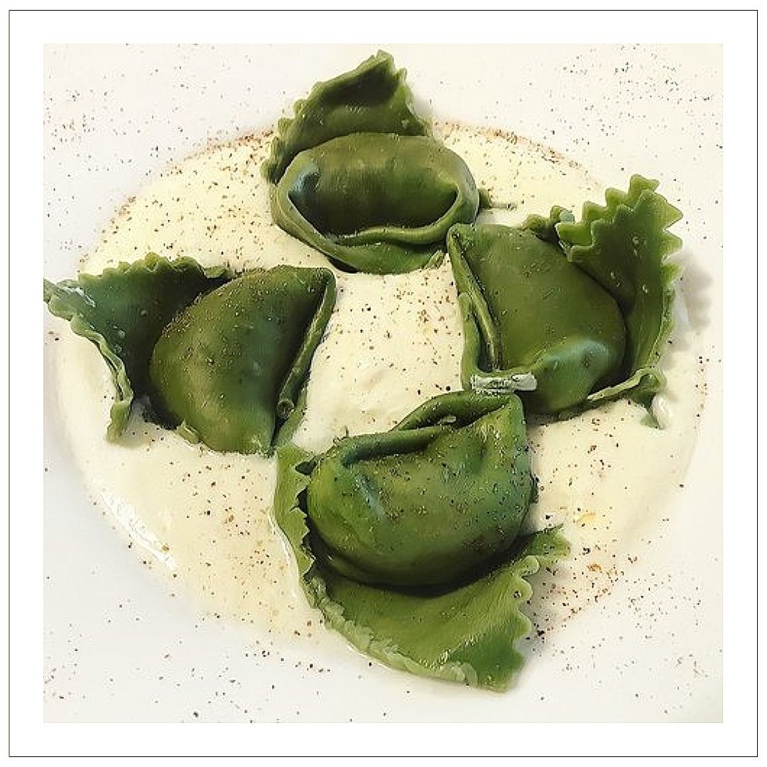 ravioli ai carciofi con robiola e pepe 
