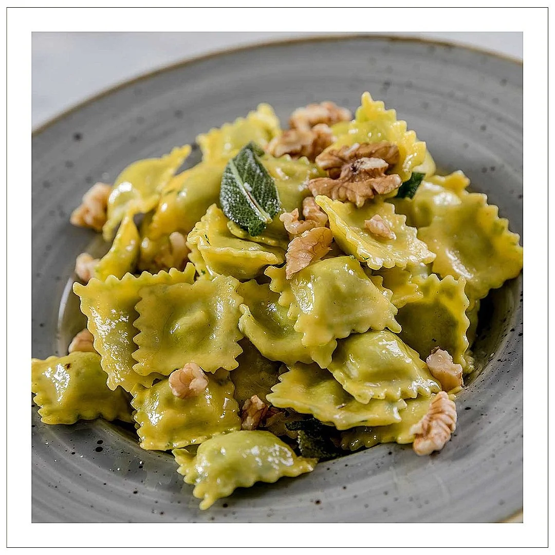 Ravioli di Borragine Burro, Salvia e Noci