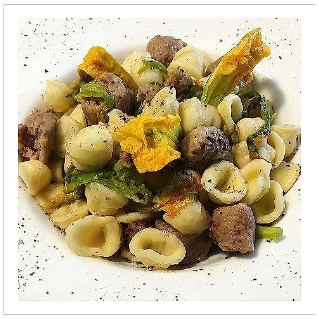 orecchiette salsiccia e fiori di zucca