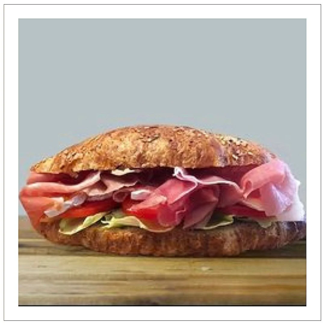 brioche salata farcita. Panetteria Mercato, Milano.