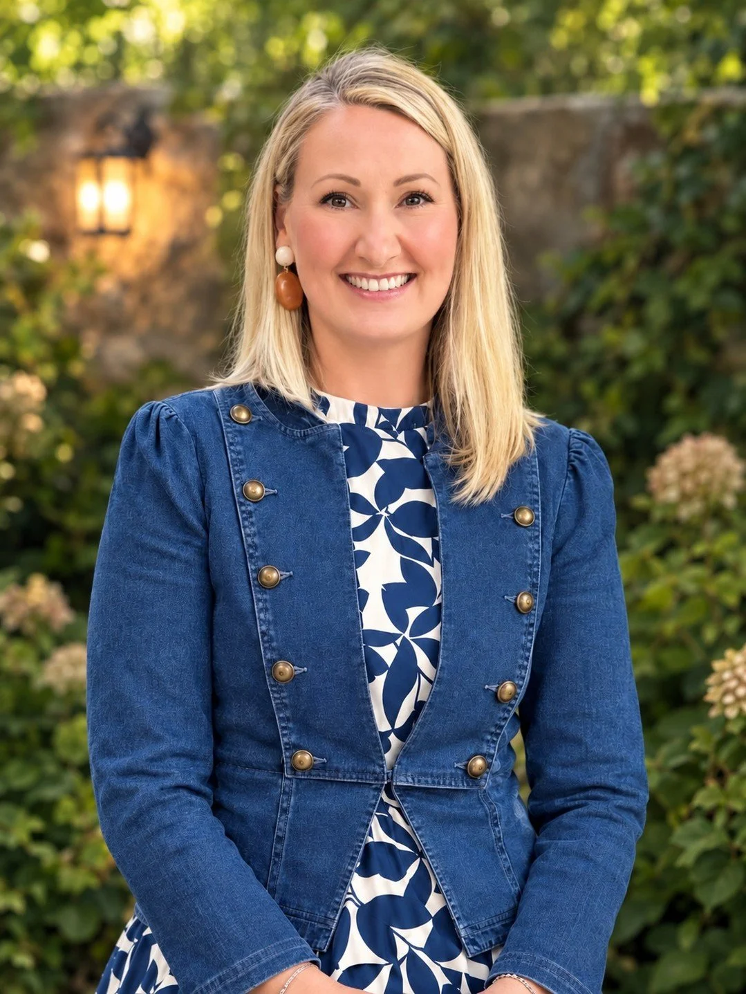 I did it! 🎉 My very first C&amp;E Monthly Newsletter is out.
I&rsquo;ve been talking about starting a newsletter for ages.
And, as is often the case, there was always something else that seemed more important. I also didn't really want to have peopl