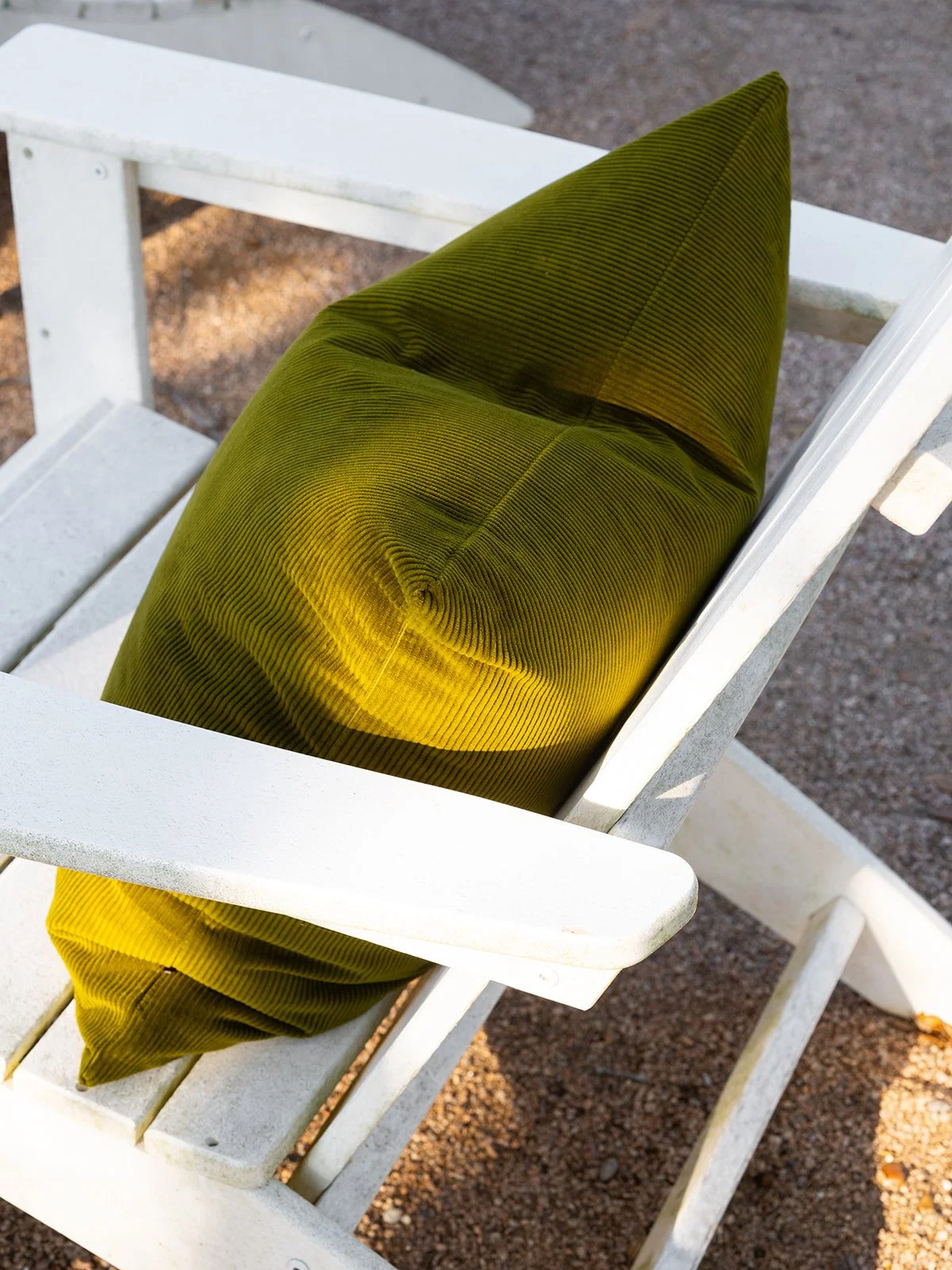 LuxuryThrowPillows_EtroCorduroyBroderieStudio1.jpg