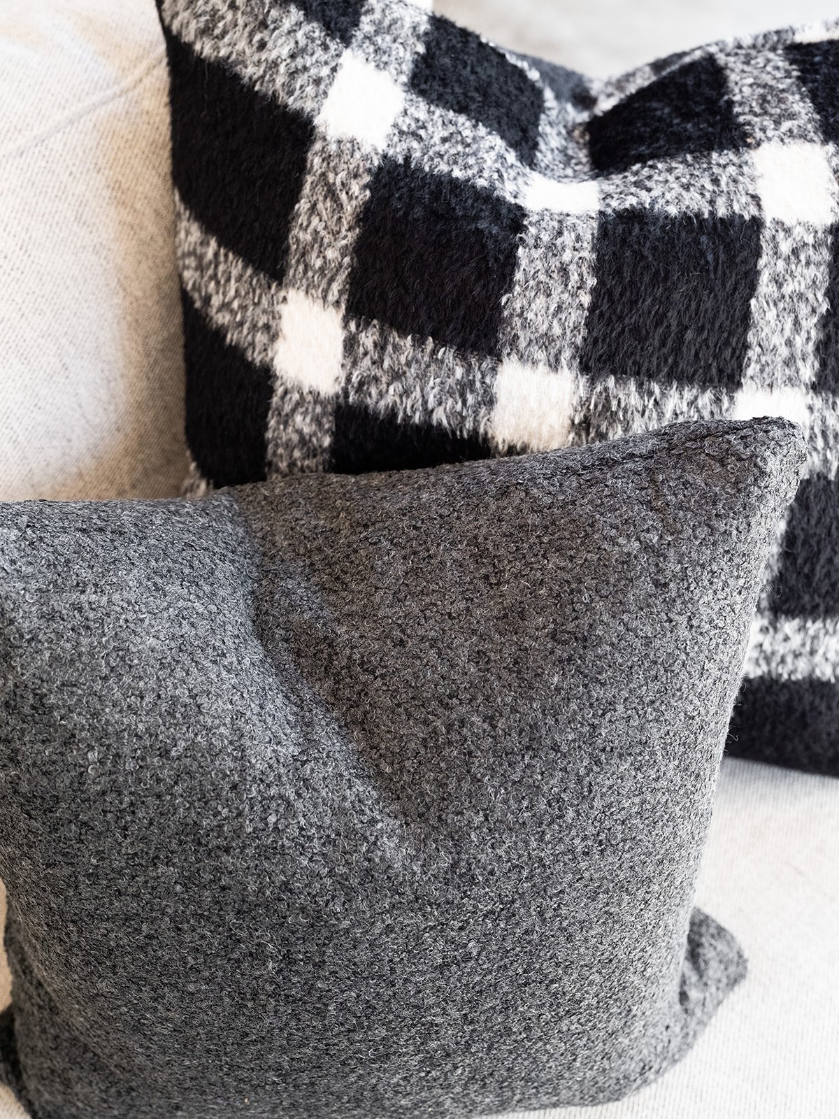 LuxuryThrowPillows_EtroLoroPiana3.jpg