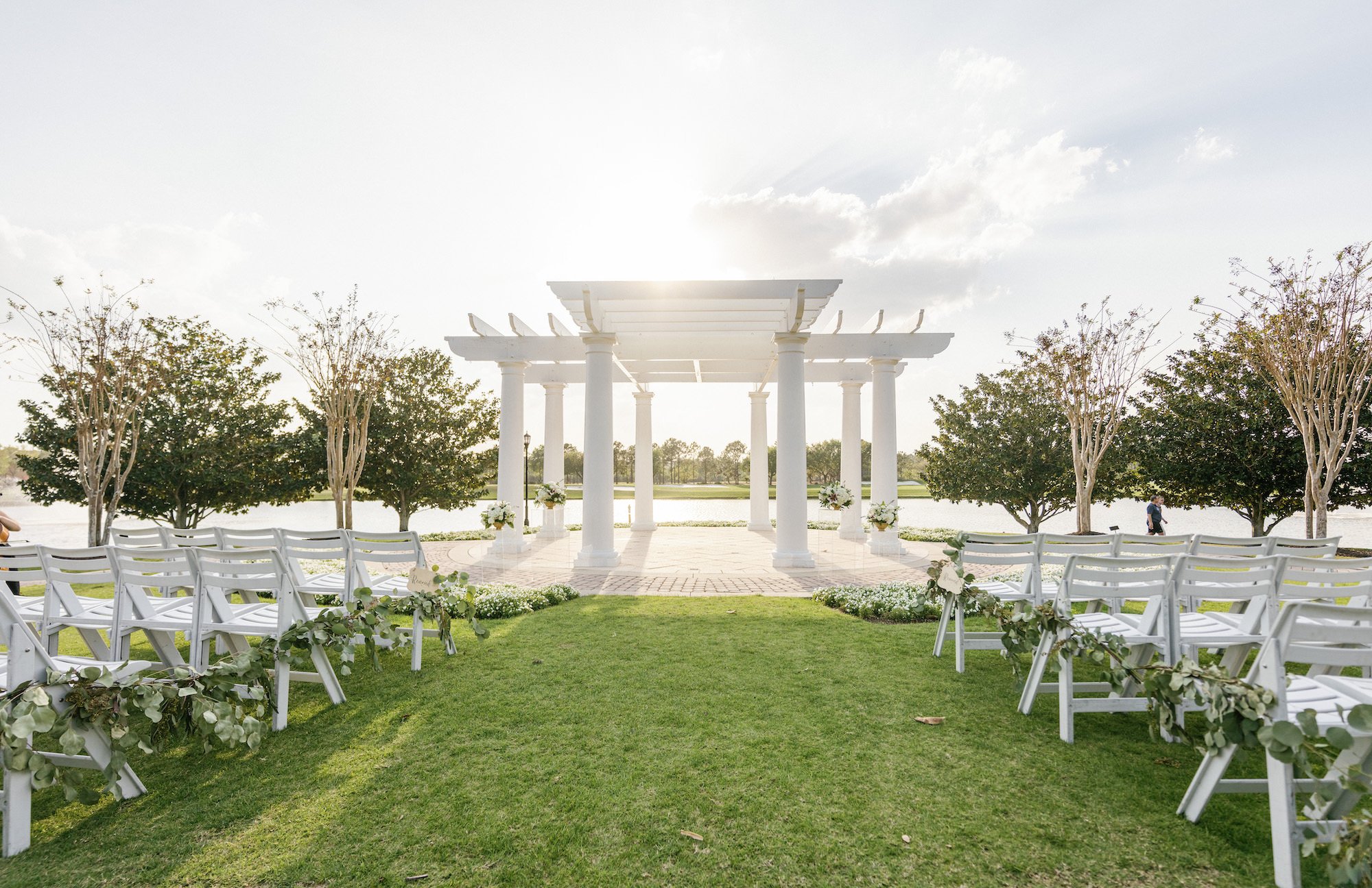 13Timeless White Courtyard Wedding | Ritz Carlton Orlando | Photographers Dewitt for Love Photography.jpg