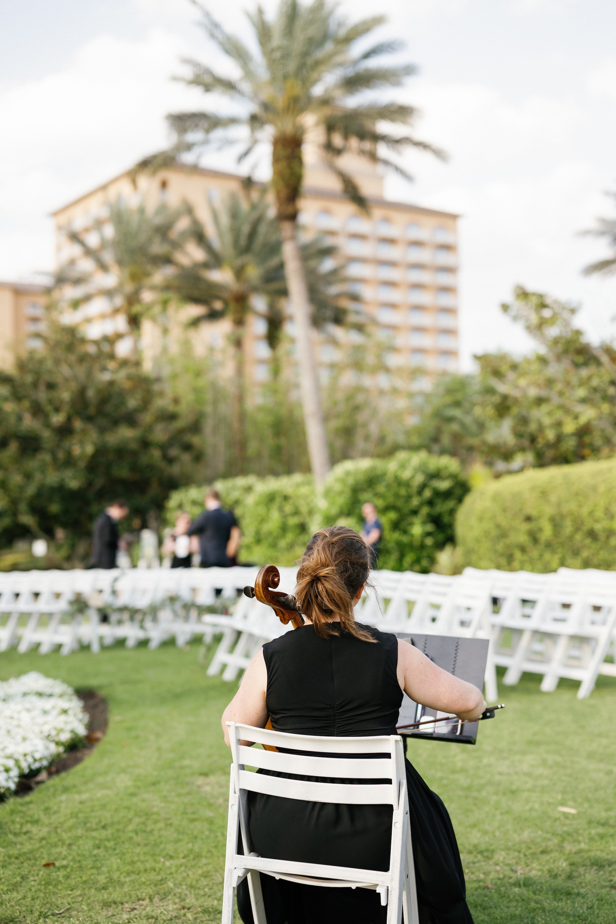 18Timeless White Courtyard Wedding | Ritz Carlton Orlando | Photographers Dewitt for Love Photography.jpg