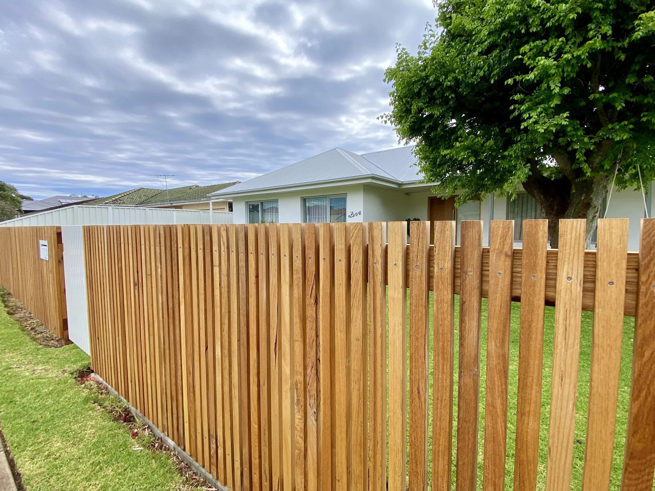 timber picket fence Adelaide.jpg