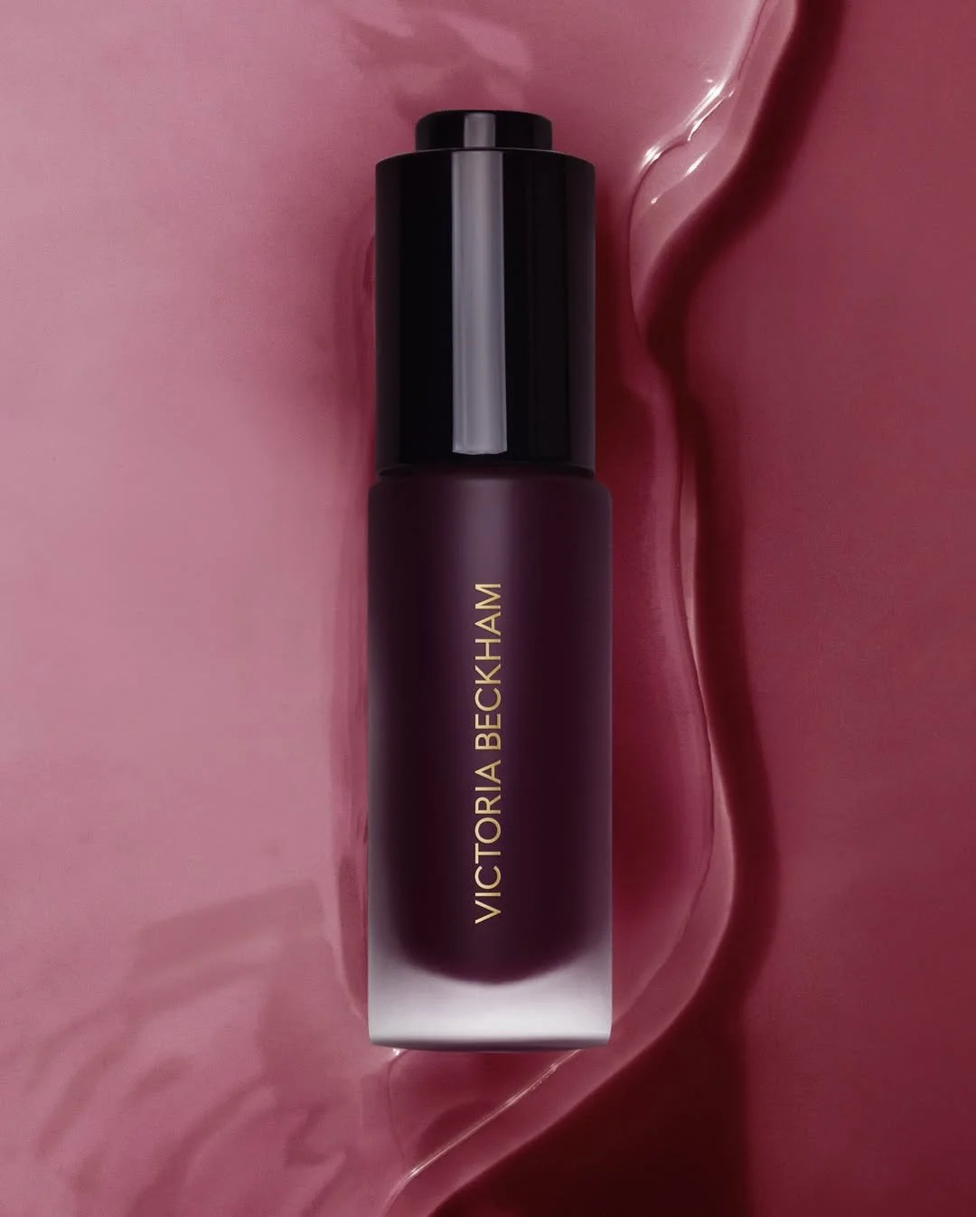 A%20flush%20that%20goes%20deep.%20Meet%20Colour%20Wash%20in%20Vintage%20Rose%2C%20a%20universal%20sheer%20berry%20mauve.Colour%20W.jpg