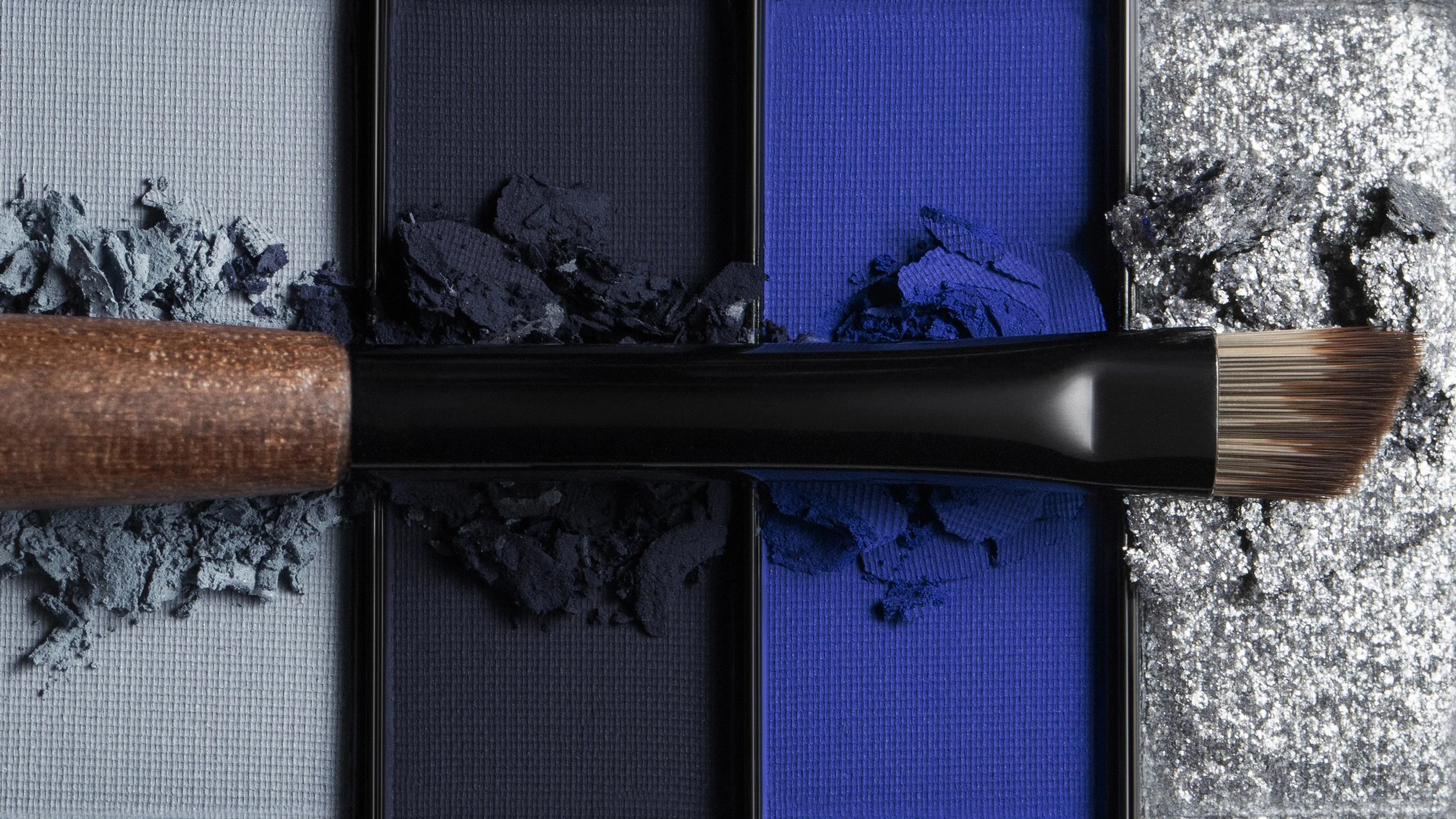 VBB-EYEWARDROBE-NAVYNOIR-EDITORIAL-150RGB.jpg