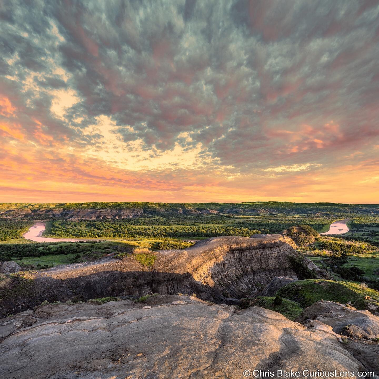 Theodore Roosevelt National Park
Taken a short hike from the Oxbow Bend, there were thunderstorms all afternoon. Fortunately they broke up just prior to sunset.
.
.
Curiouslens.com
.
.
#theodorerooseveltnationalpark #northdakota #sunset #sunsetphotog