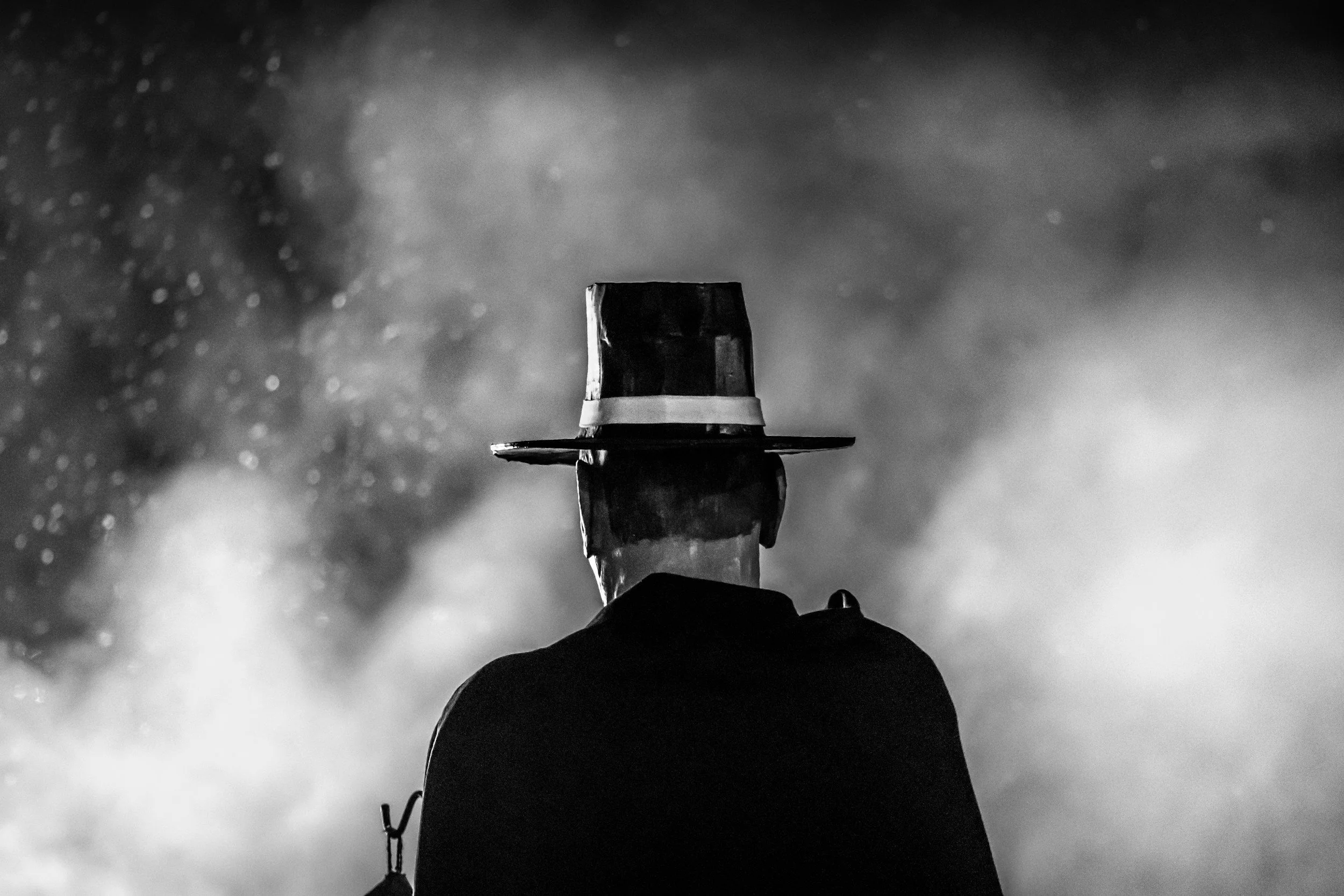 The History of Magic: From Ancient Illusions to Modern Entertainment (In-Depth)